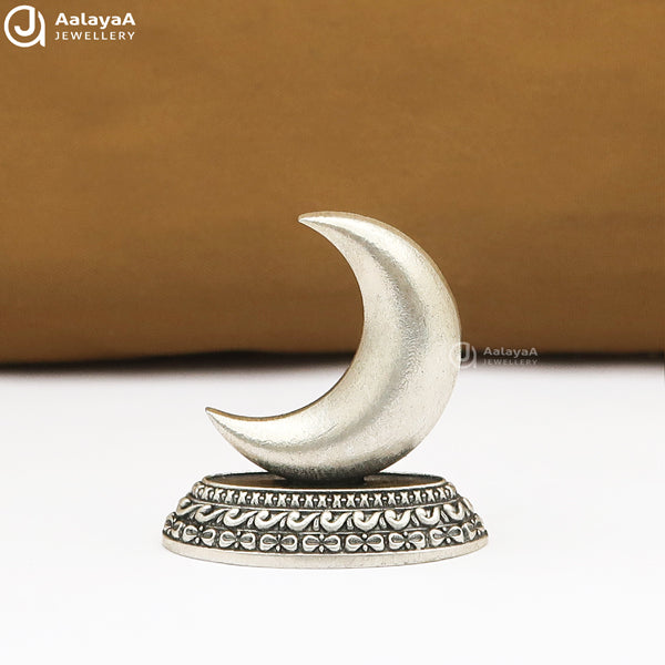 Silver Antique Crescent 2D Idol