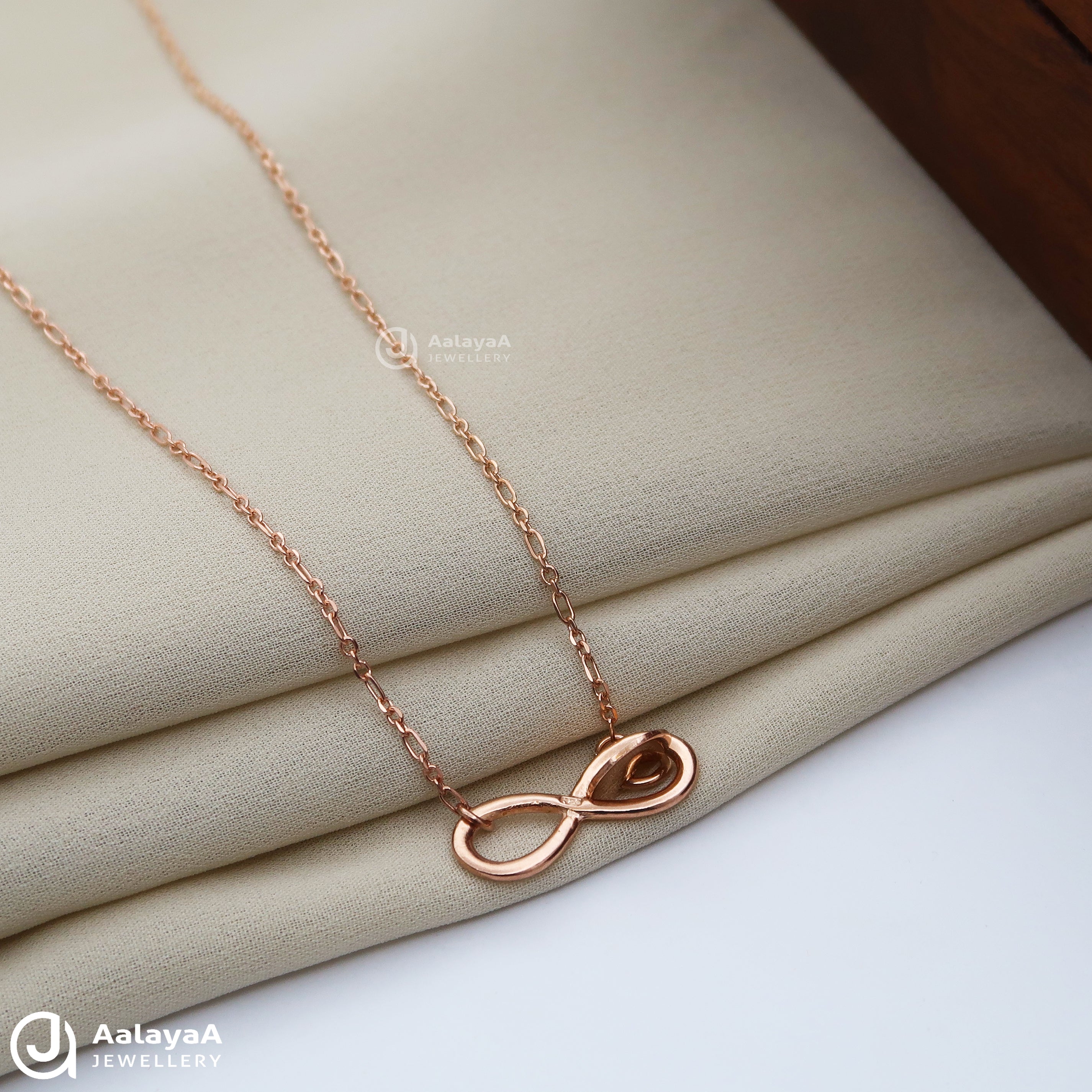 Silver Rosegold Infinity Chain Pendant