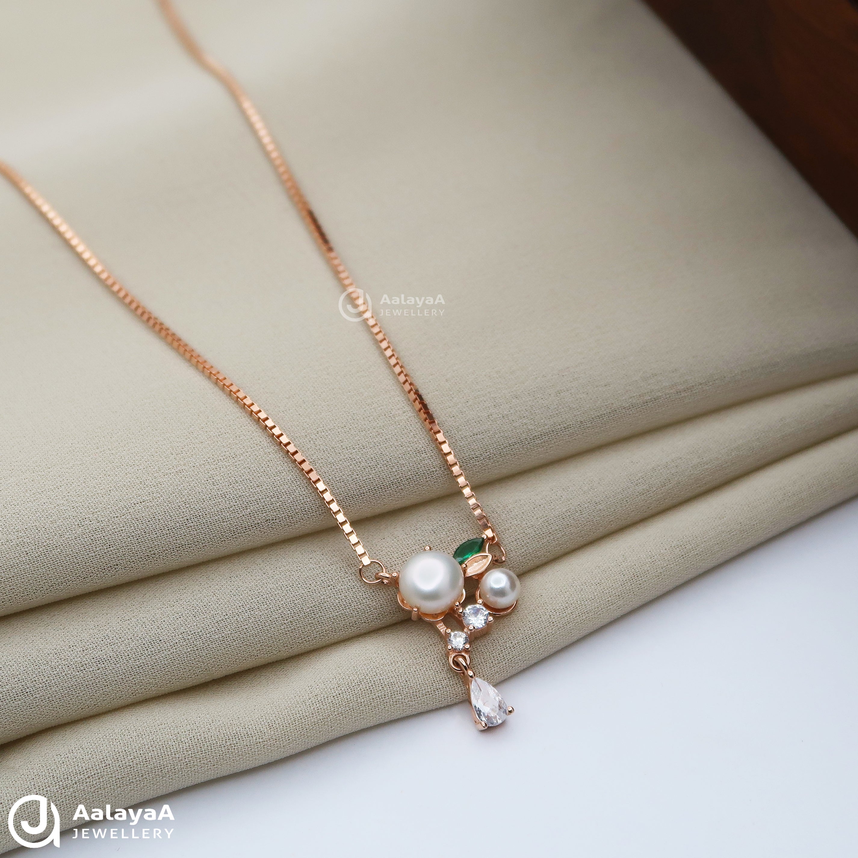 Silver Rosegold Pearl and Stone Chain Pendant