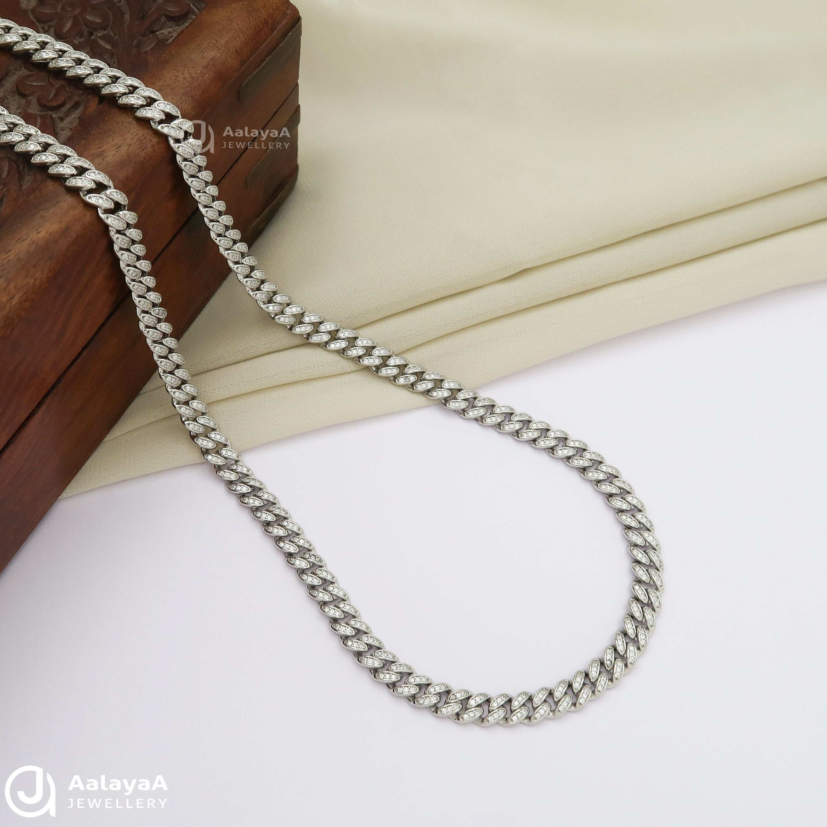 Glittering Cuban Link Silver Chain