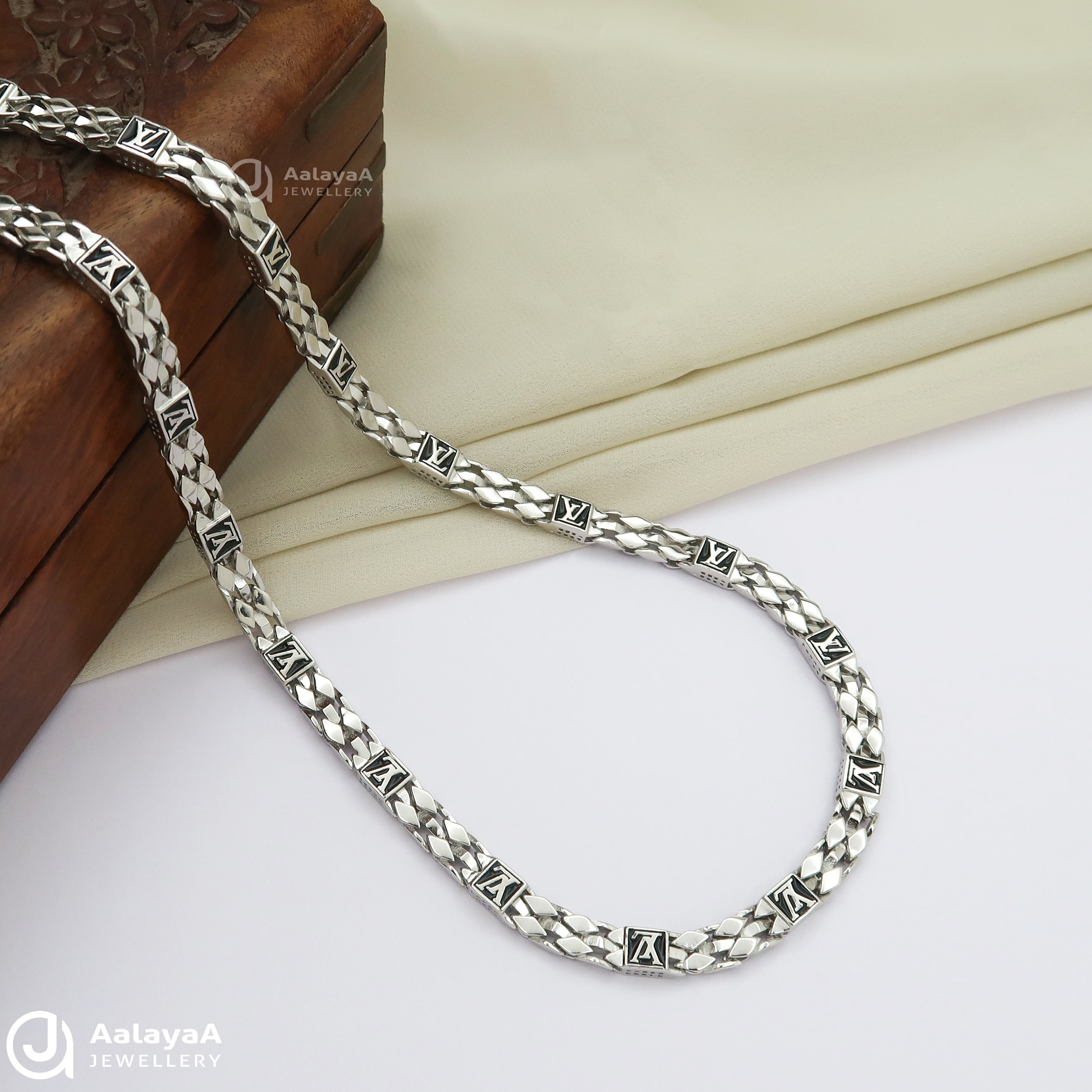 LV Silver Link Chain