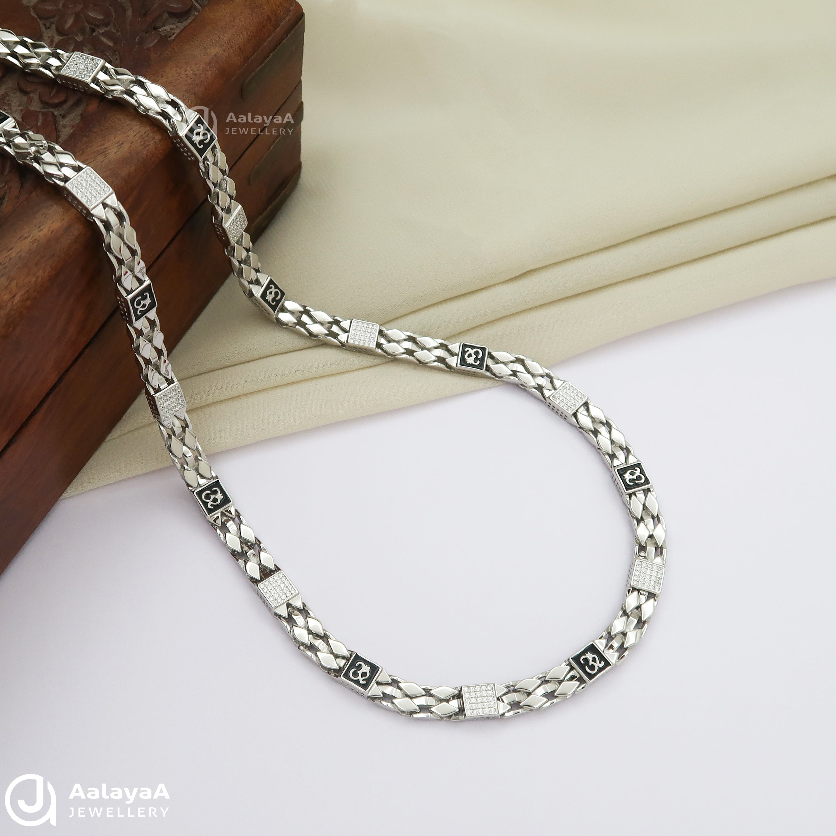 Om Silver Box Link Chain