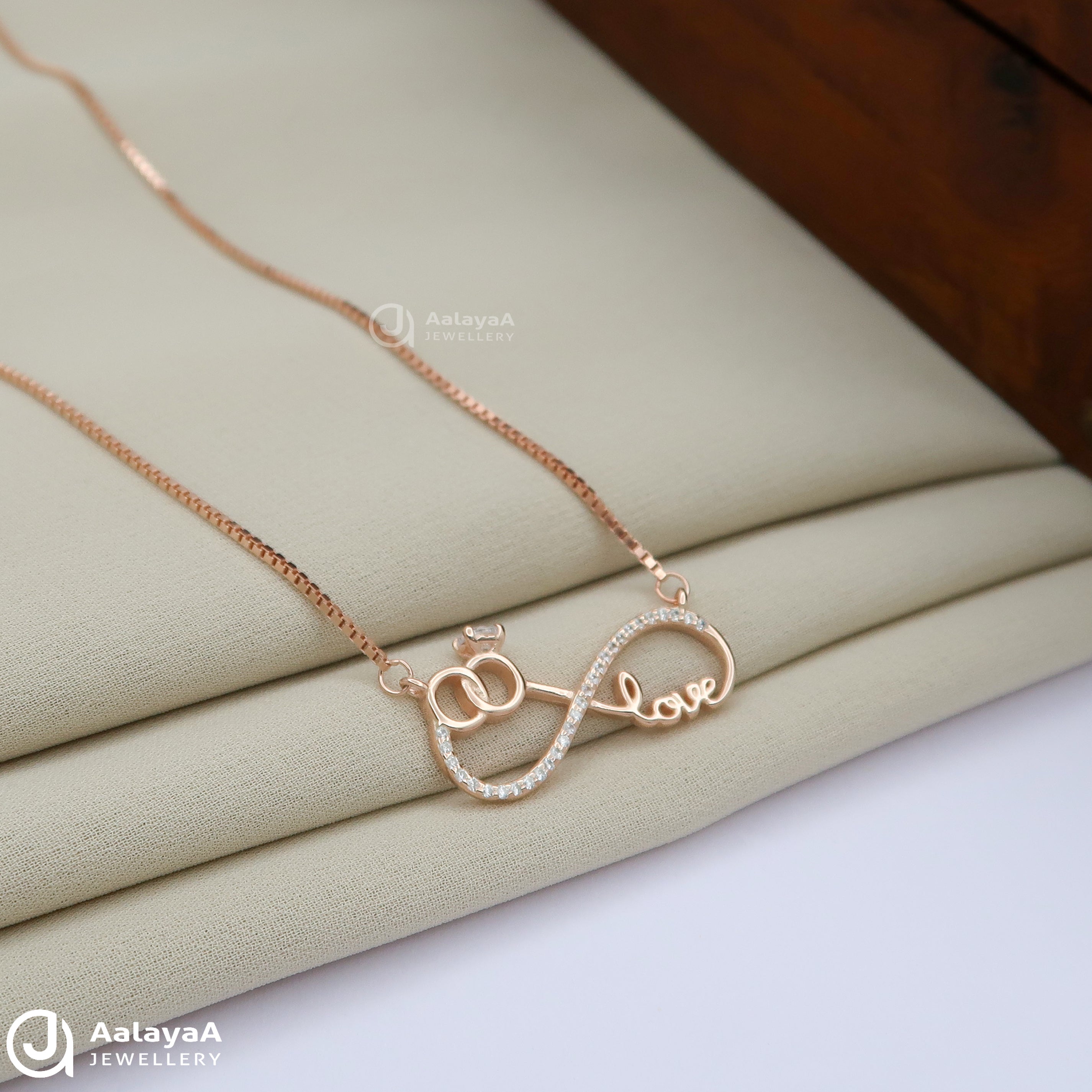 Silver Rosegold Infinity Love Chain Pendant