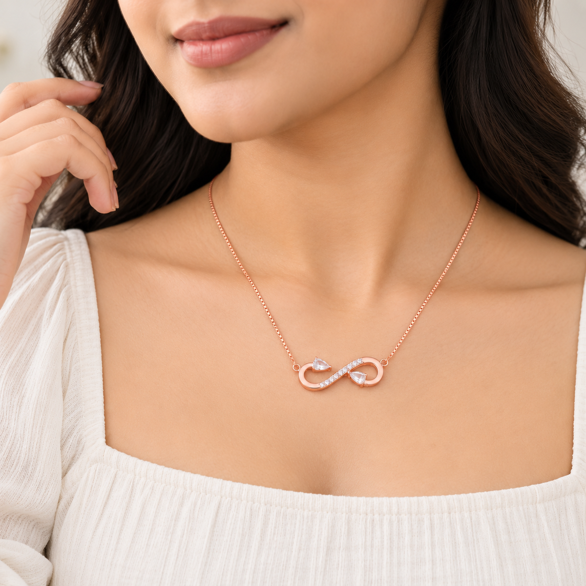 Silver Rosegold Crystal Kiss Chain Pendant