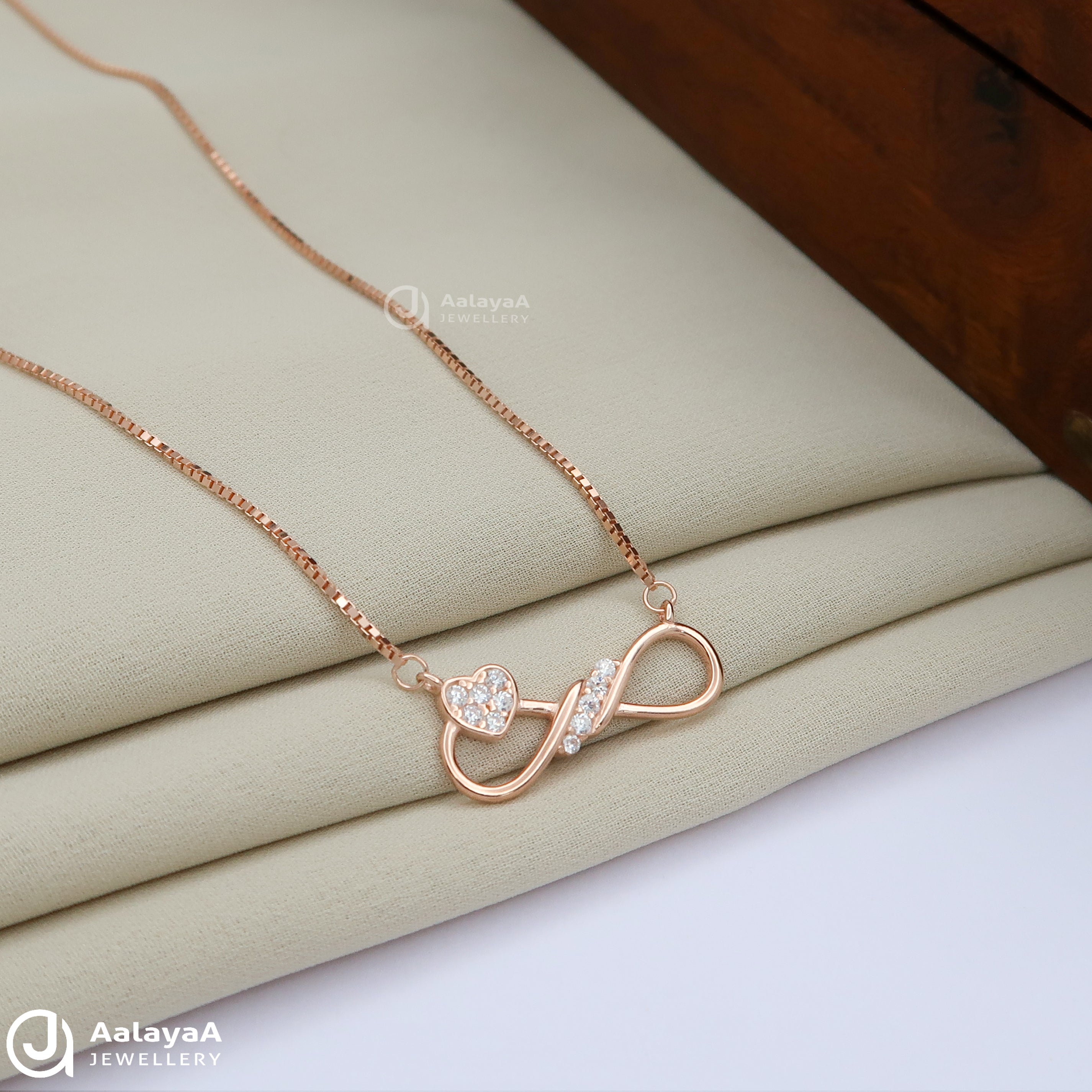 Silver Rosegold Crystal Infinity Heart Chain Pendant
