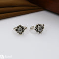 White Cut Stone Clover Oxidised Silver Toe Ring