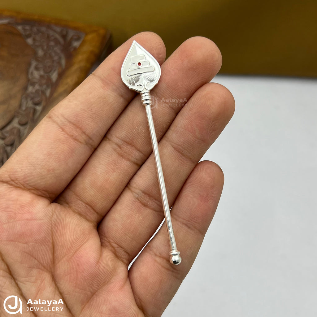 Murugar Vel with Tamil Om