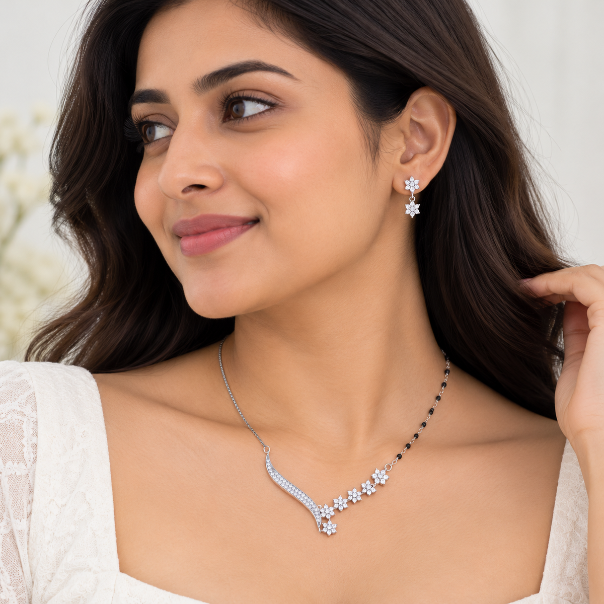 Silver Starlit Floral Necklace Set