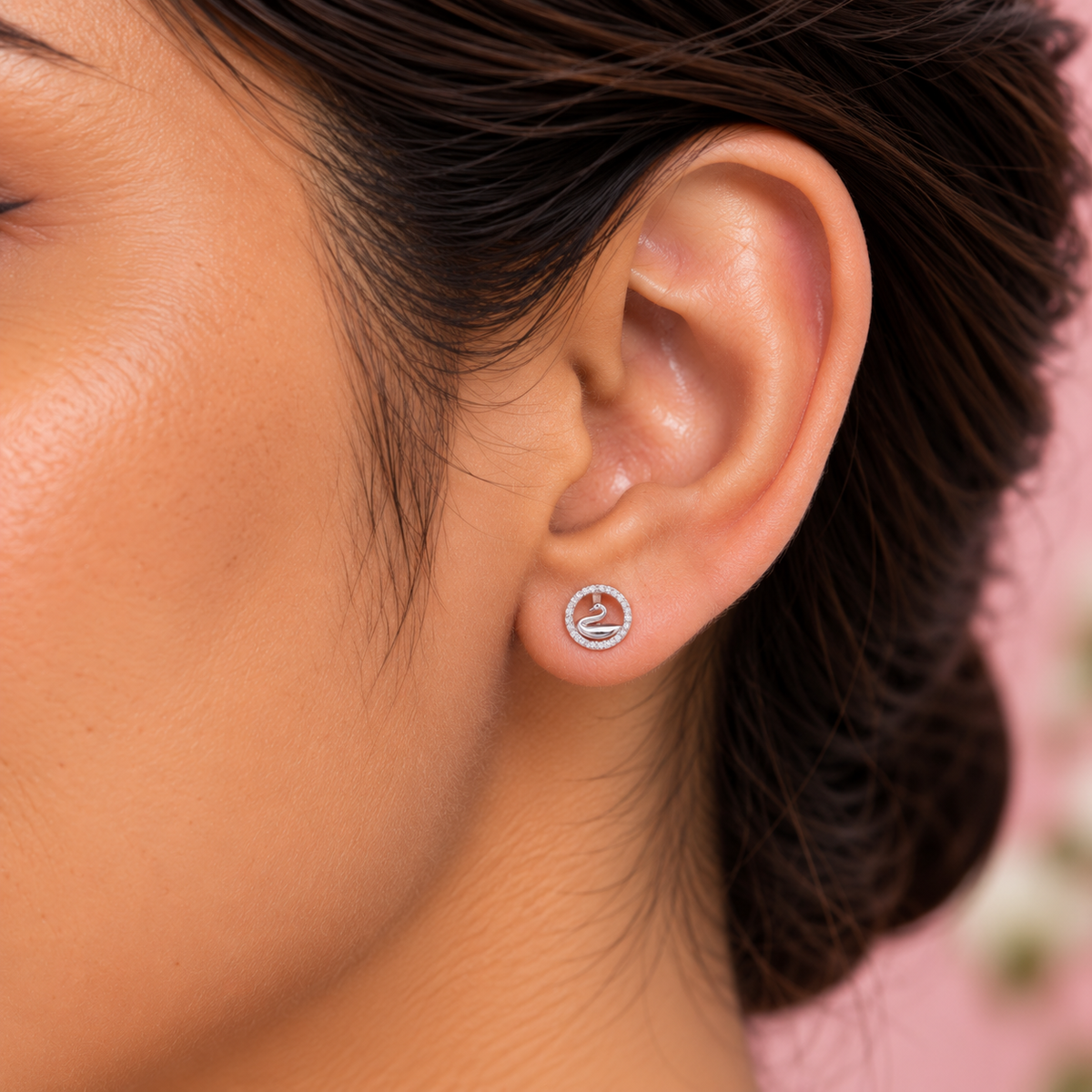 Silver Swan Circle Earring