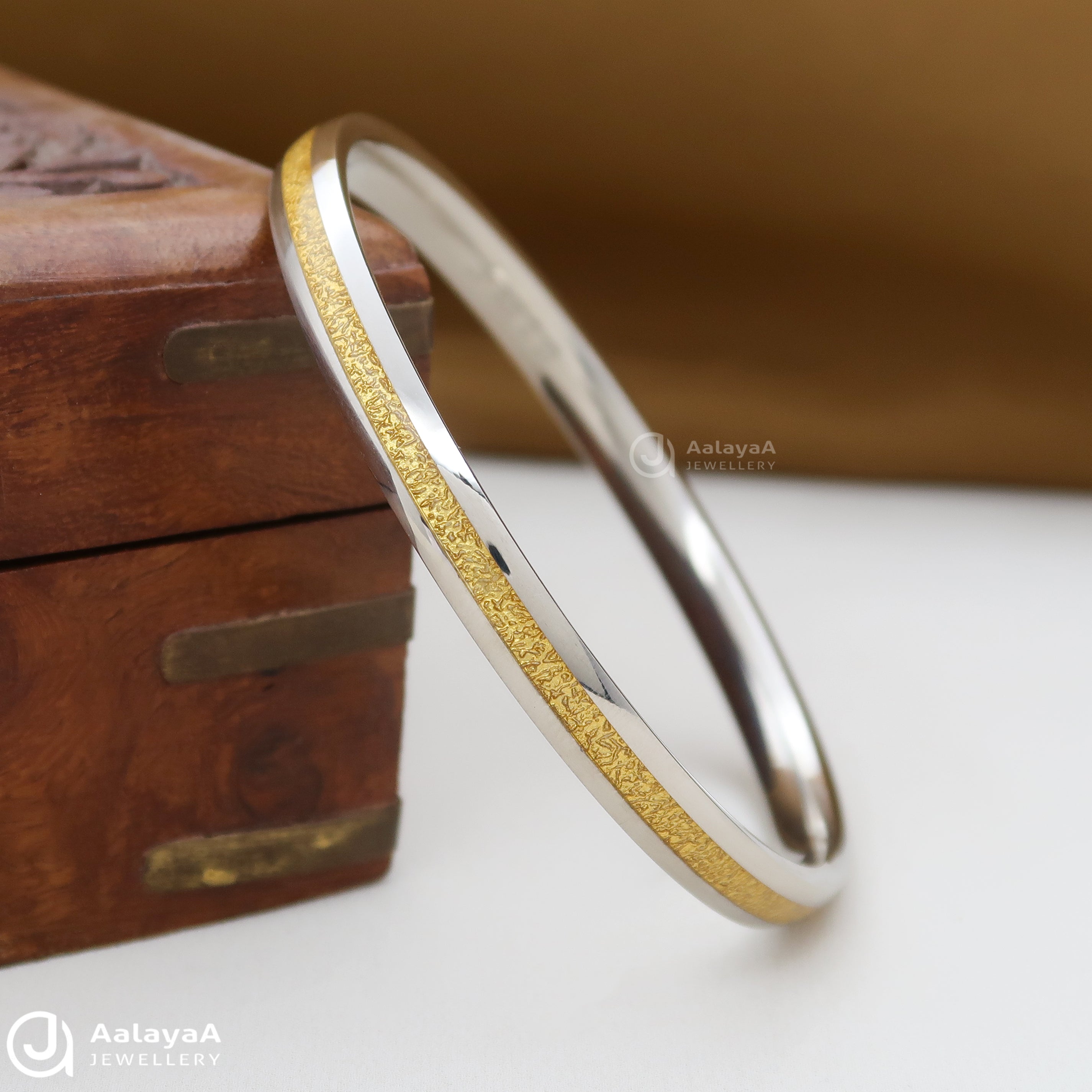 Golden Line Silver Kada