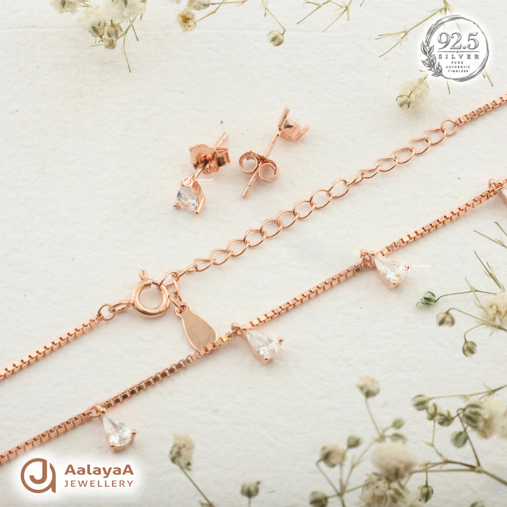 Serene Teardrop Necklace Set