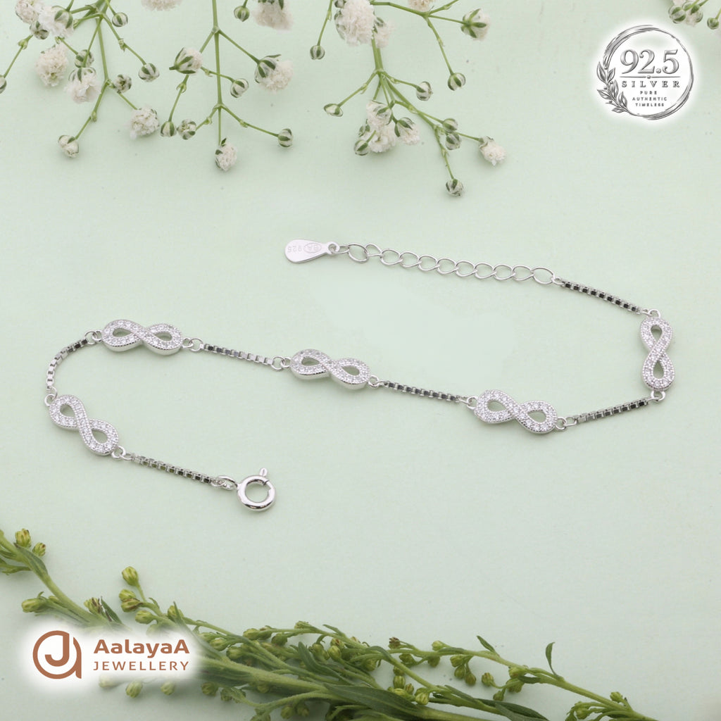 Silver Sparkling Infinity Bracelet