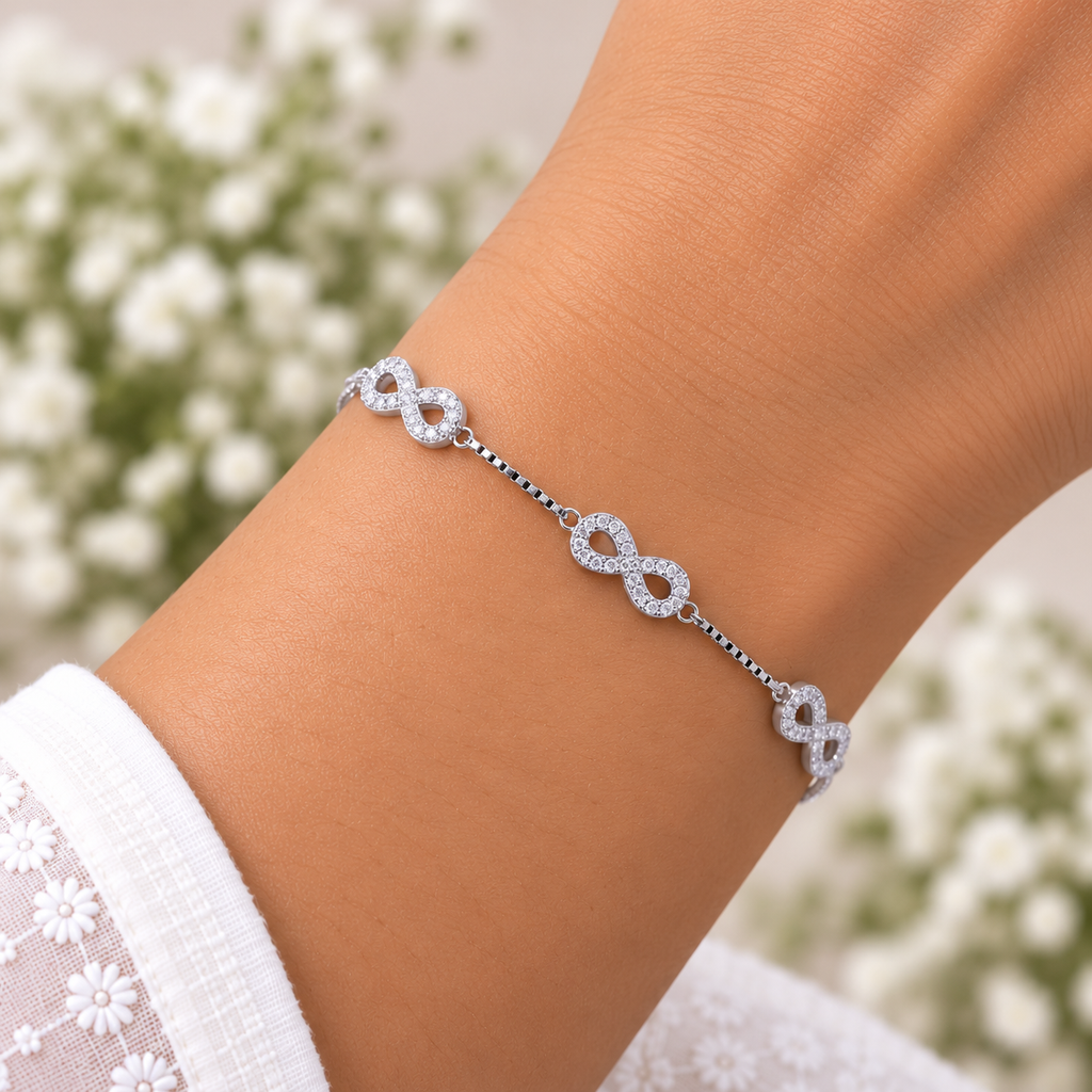 Silver Sparkling Infinity Bracelet