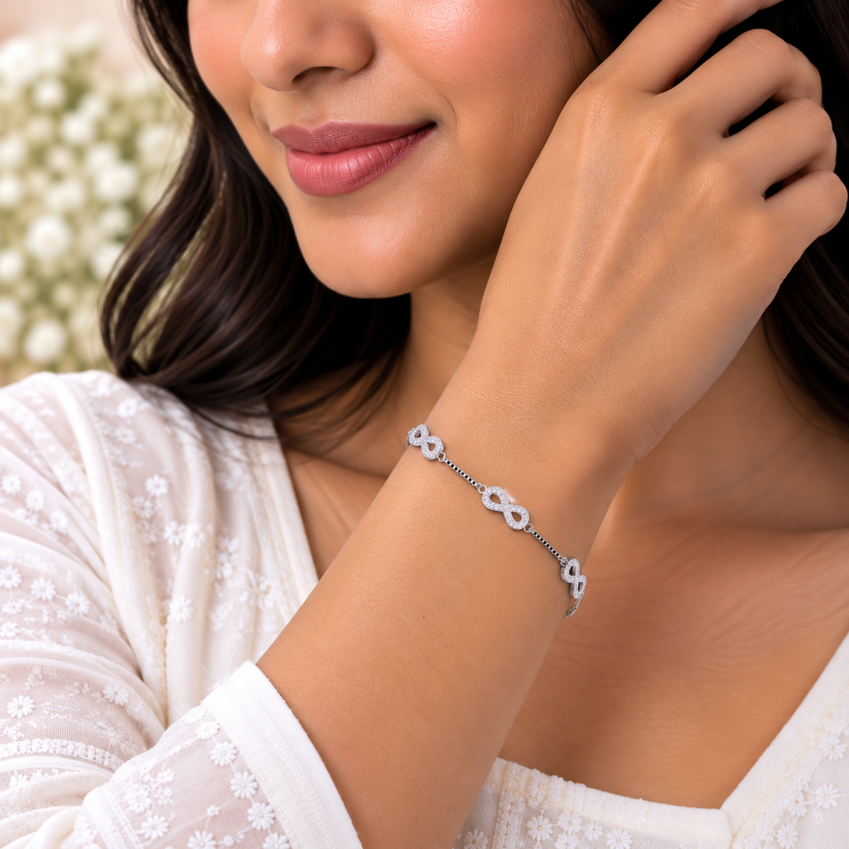 Silver Sparkling Infinity Bracelet