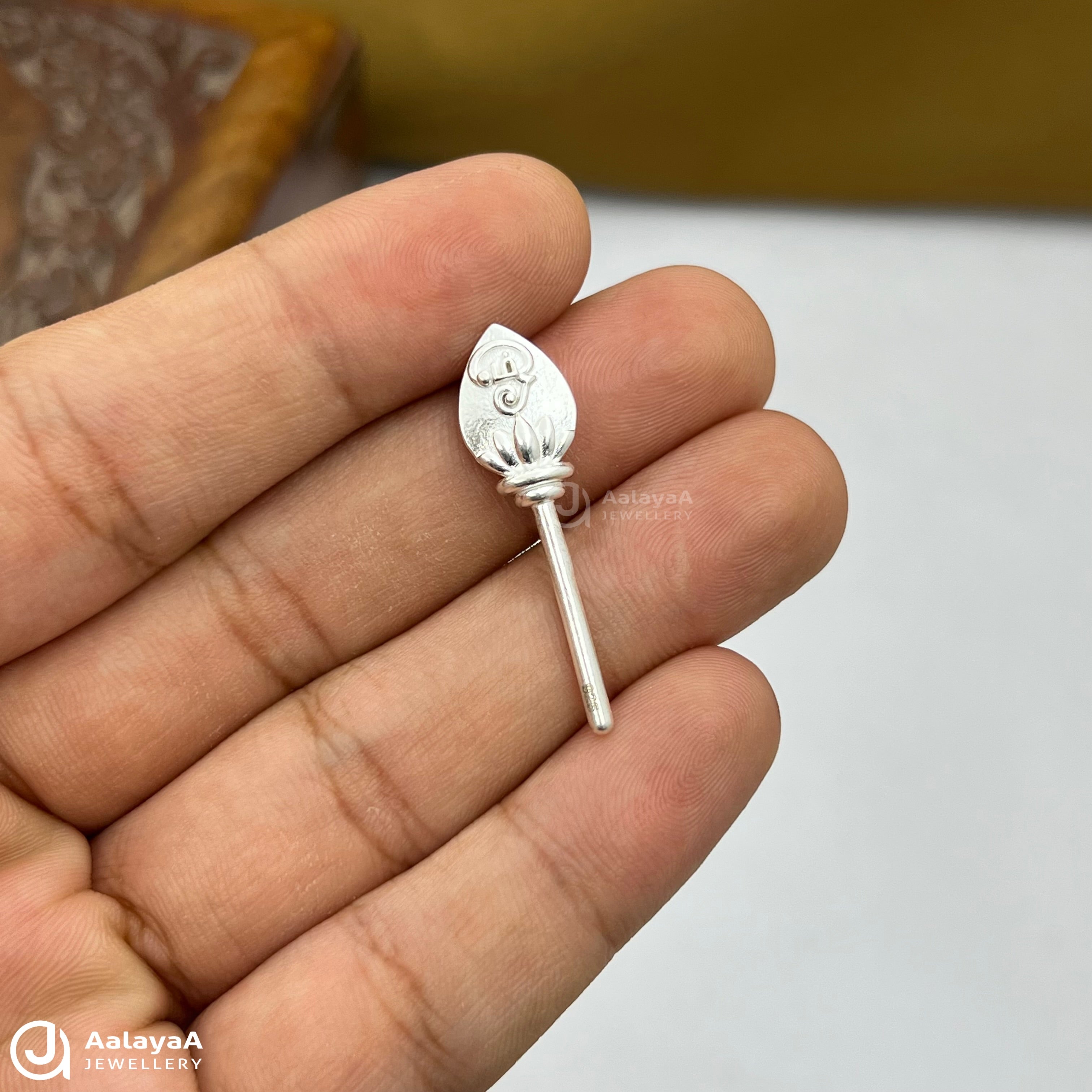 Pocket Size Silver Floral Om Vel