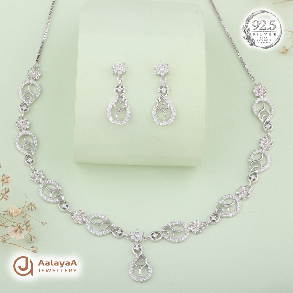 Silver Floral Swirl Necklace Set
