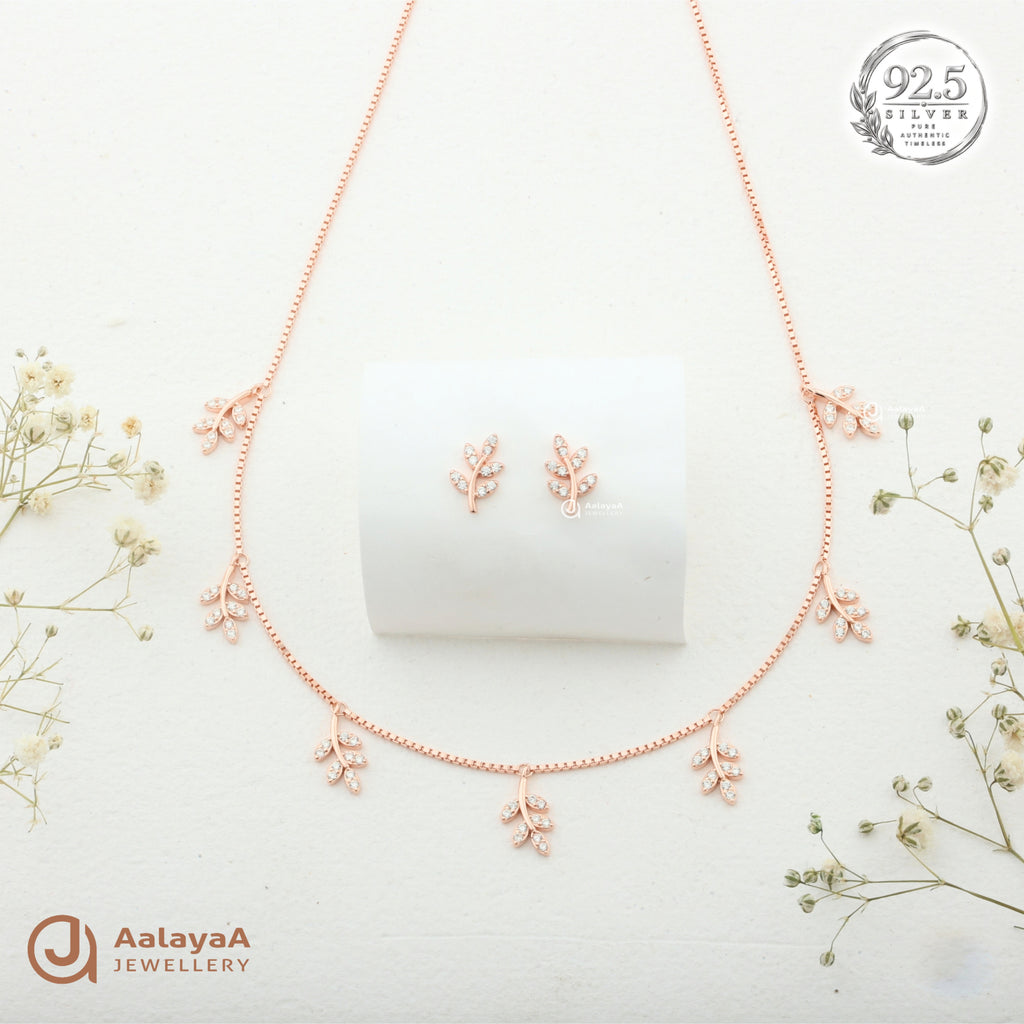 Elara Leaf Necklace Set