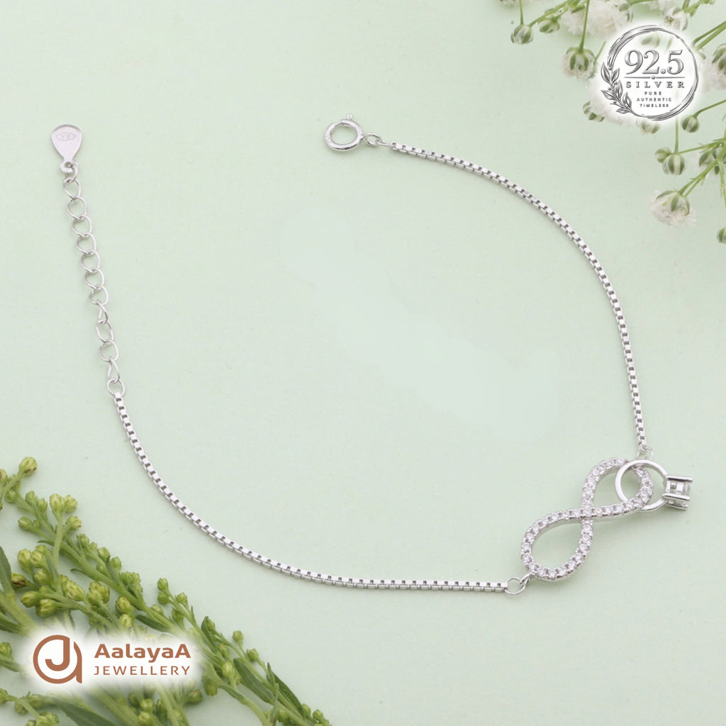 Silver Sparkling Infinity Bracelet