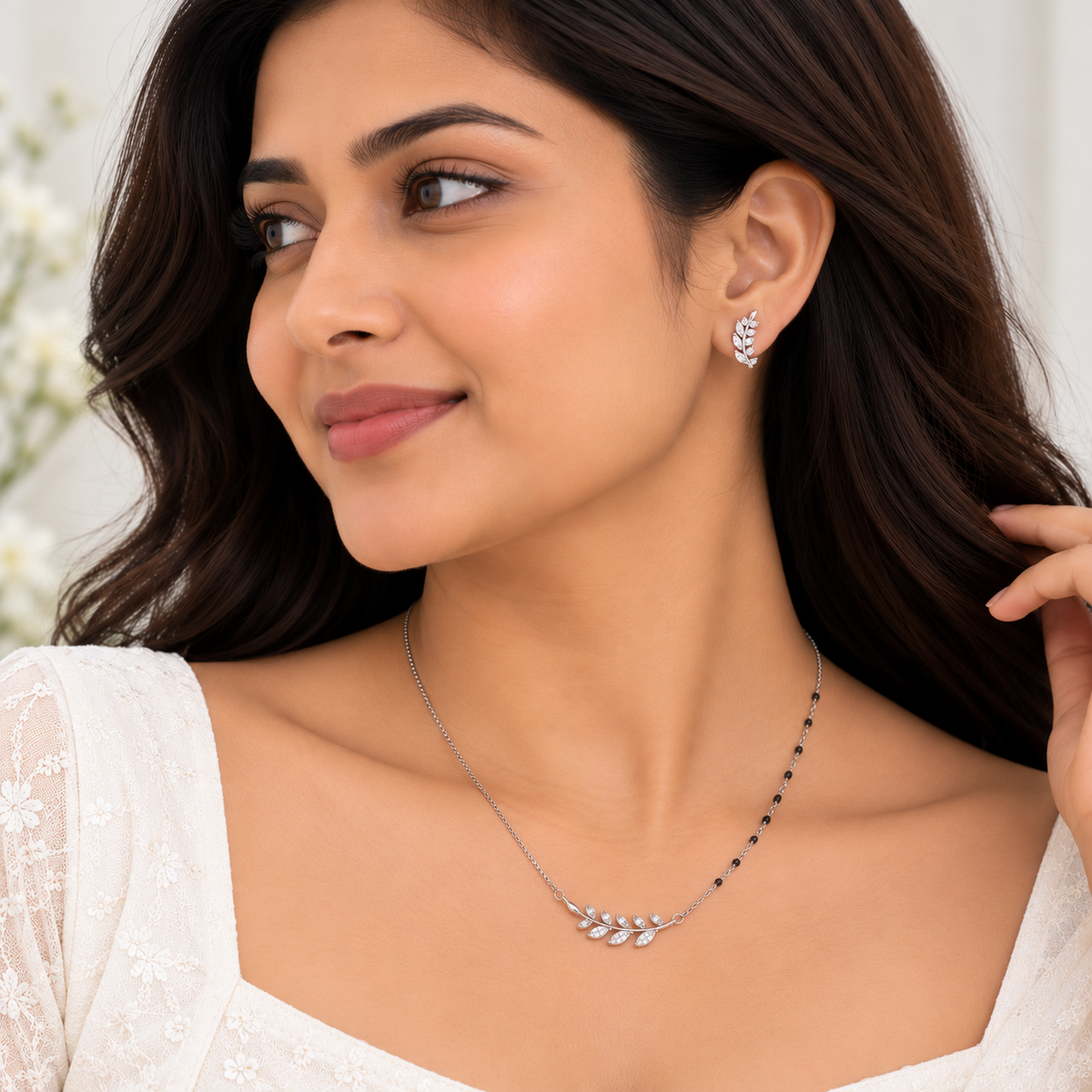 Silver Graceful Laurel Necklace Set