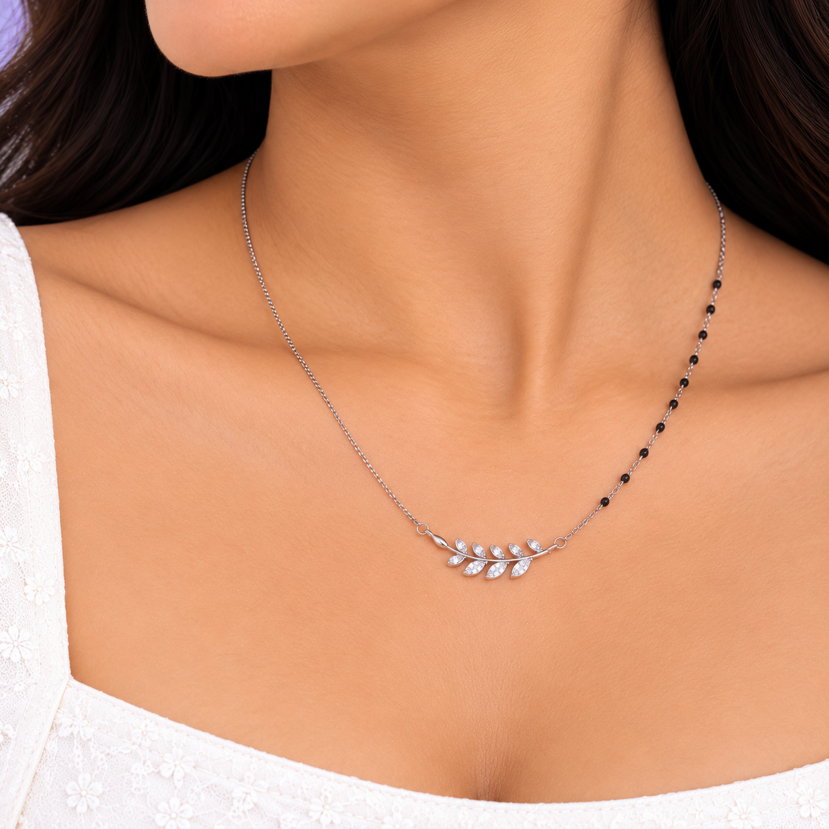 Silver Graceful Laurel Necklace Set