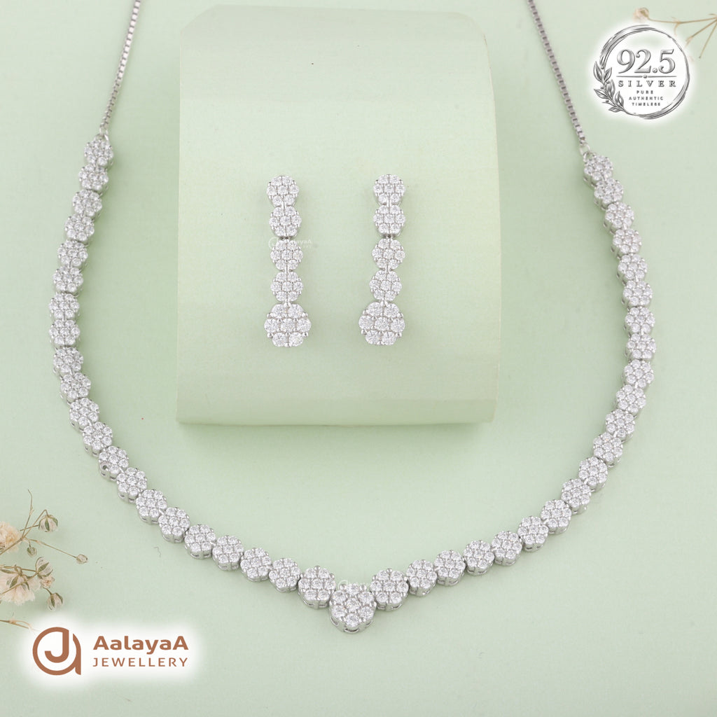 Silver Royal Bloom Necklace Set