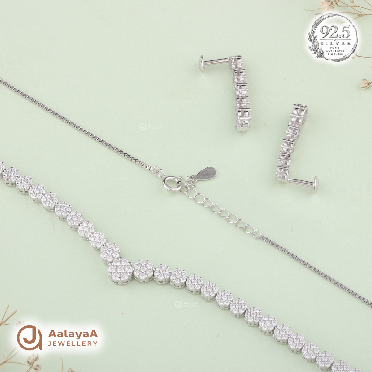 Silver Royal Bloom Necklace Set