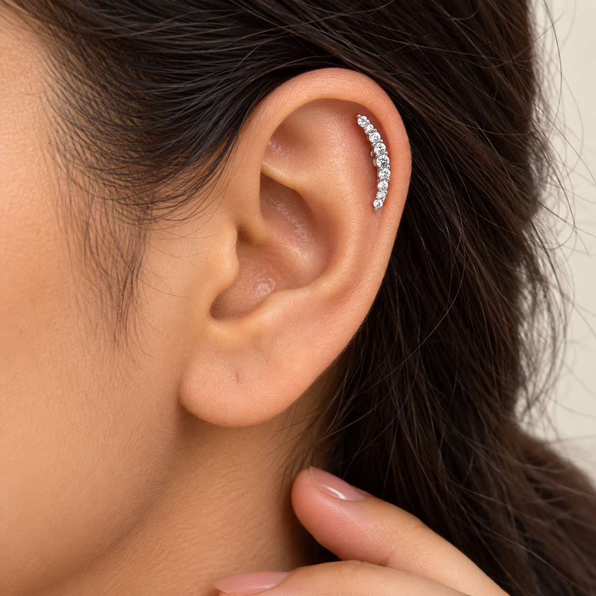 Silver Curved Bar Diamond Side Stud