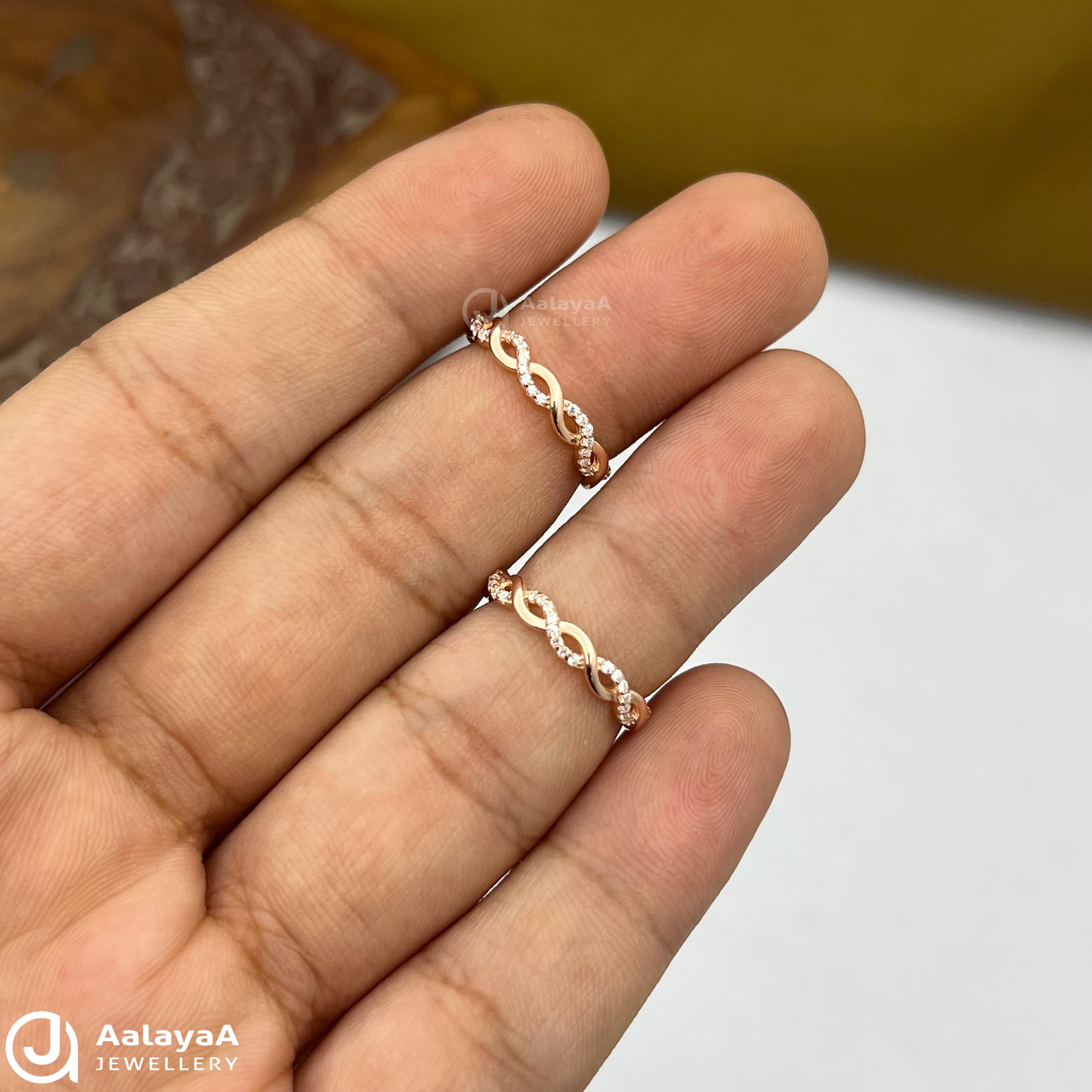 Silver Rosegold Twilight Twist Toe Ring