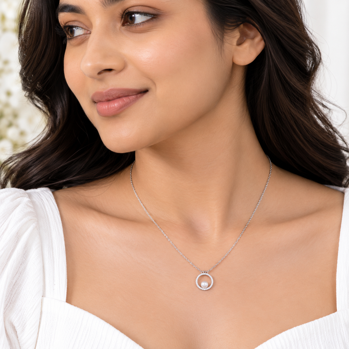 Silver Pearl Circle Halo Chain Pendant