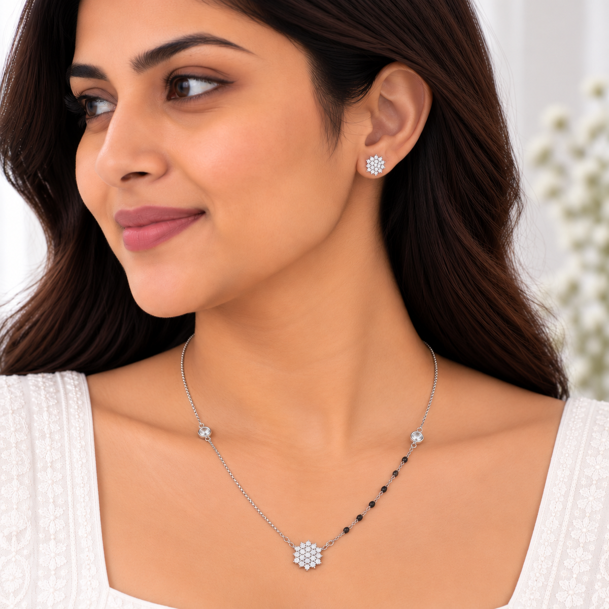 Silver Snowflake Sparkle Necklace Set