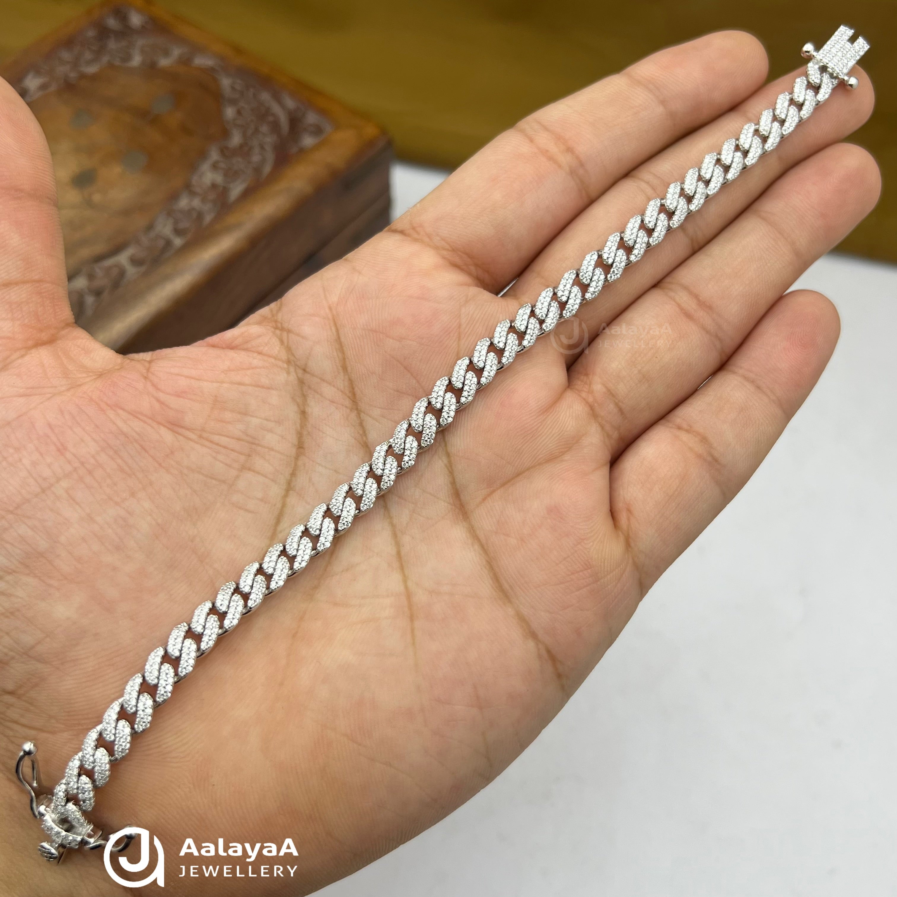 Silver PetalShine Chain Bracelet