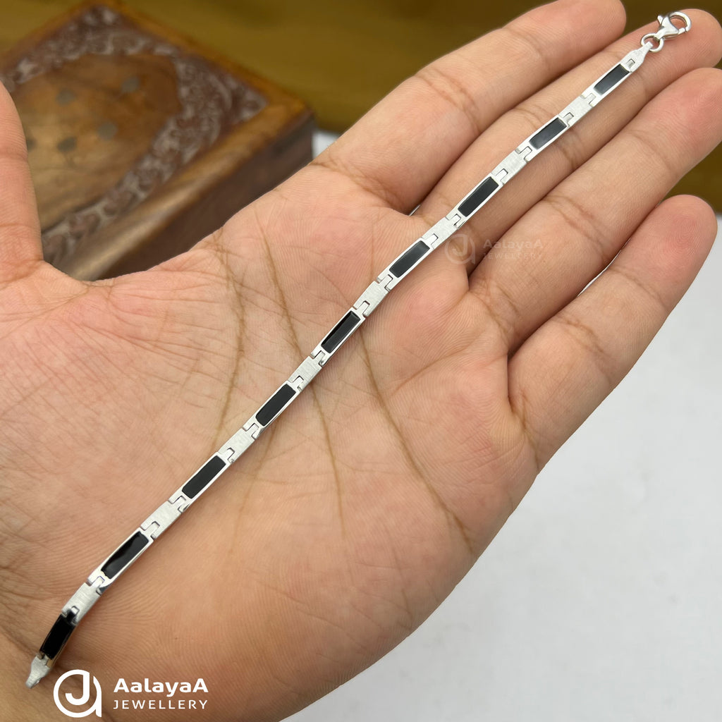 Silvera Black Matrix Link Bracelet