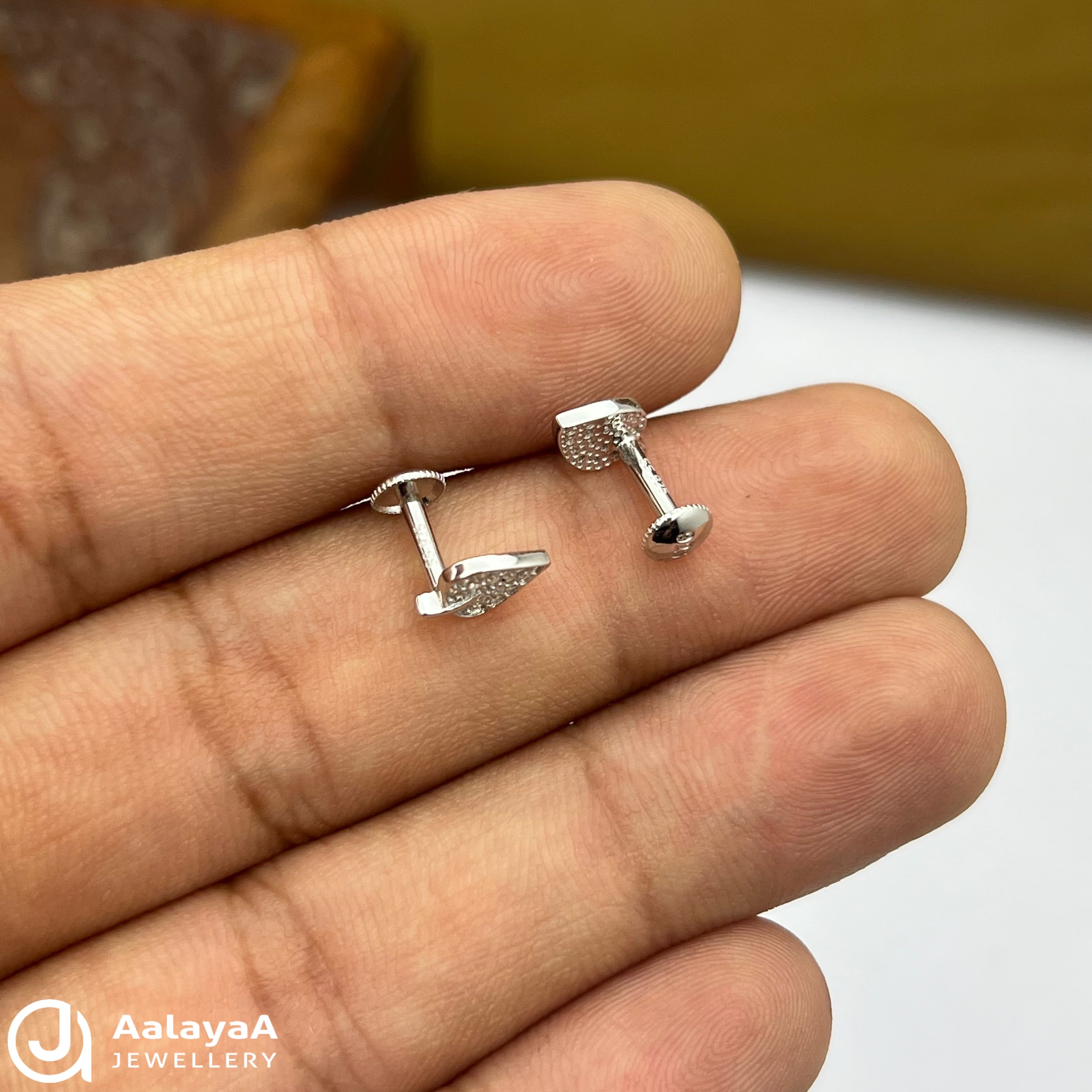 Silver Mini Leaf Earings