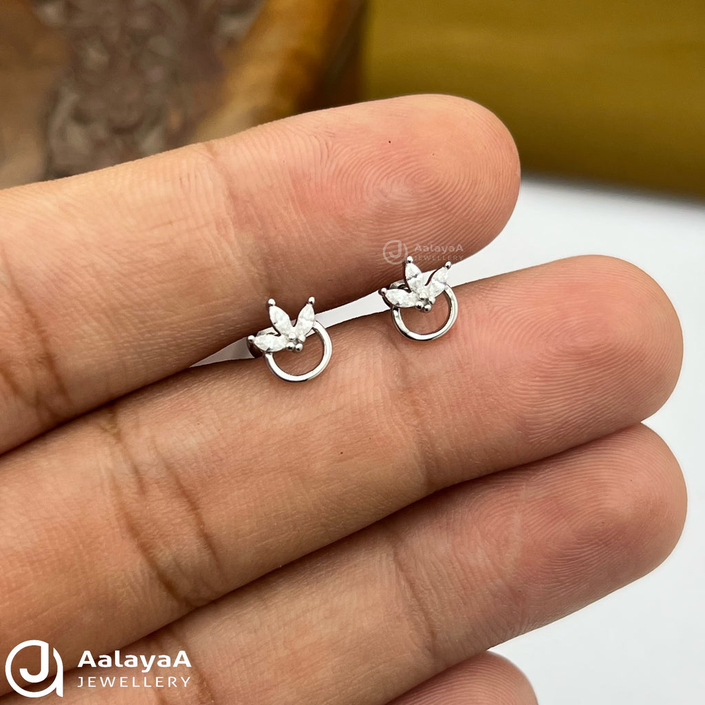 Silver Circle Leaf Side Stud
