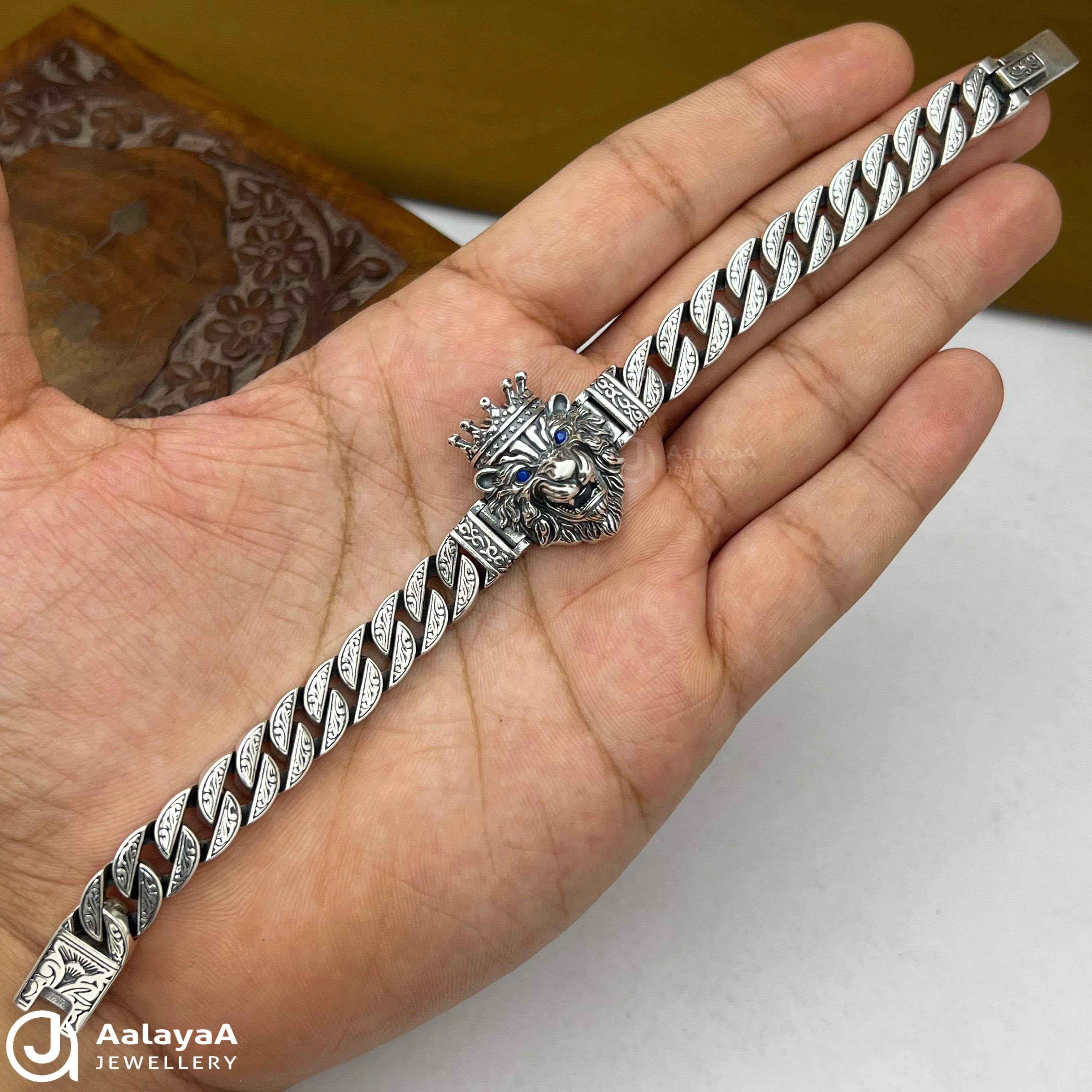 Silver Antique King Roar Bracelet