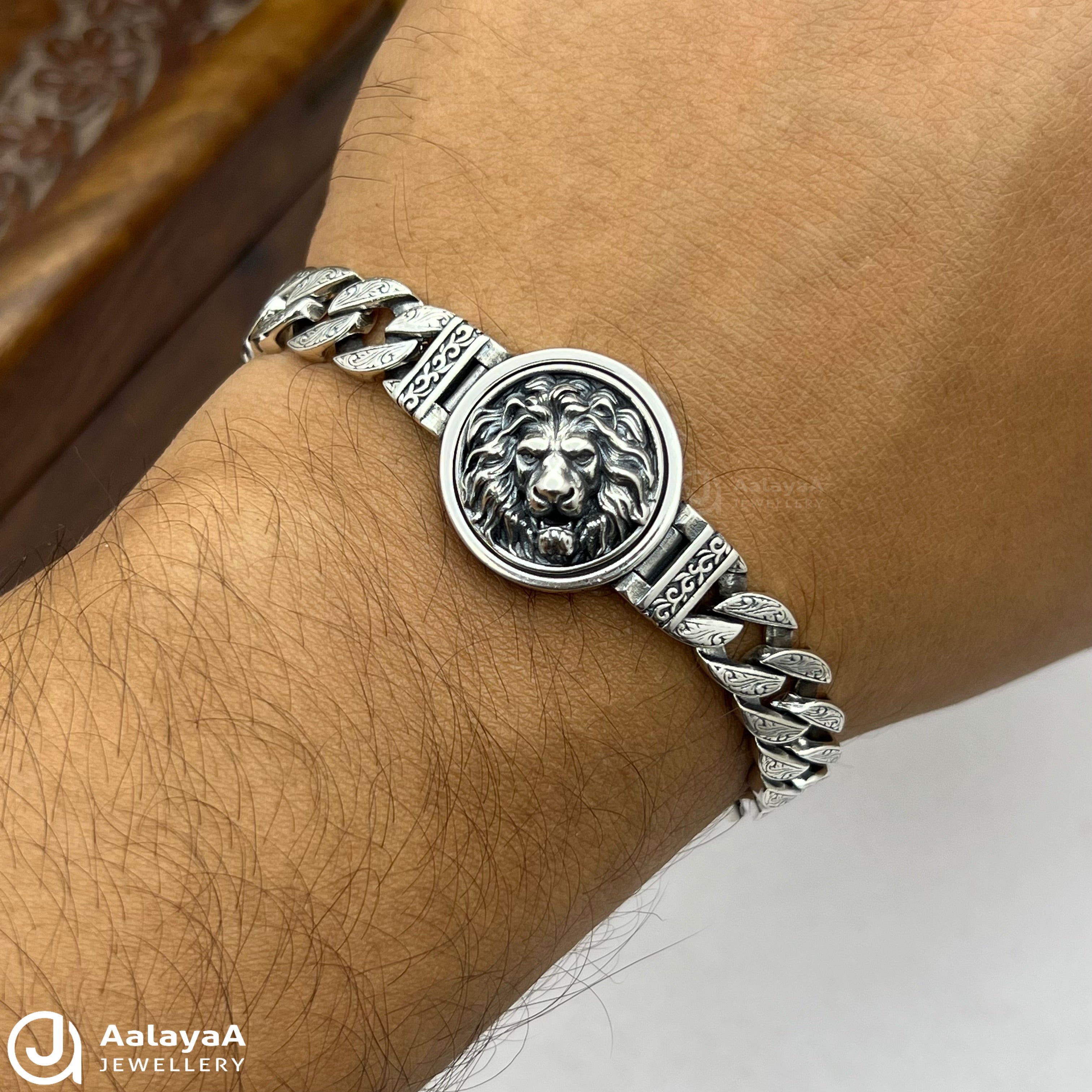 Silver Antique Royal Roar Bracelet