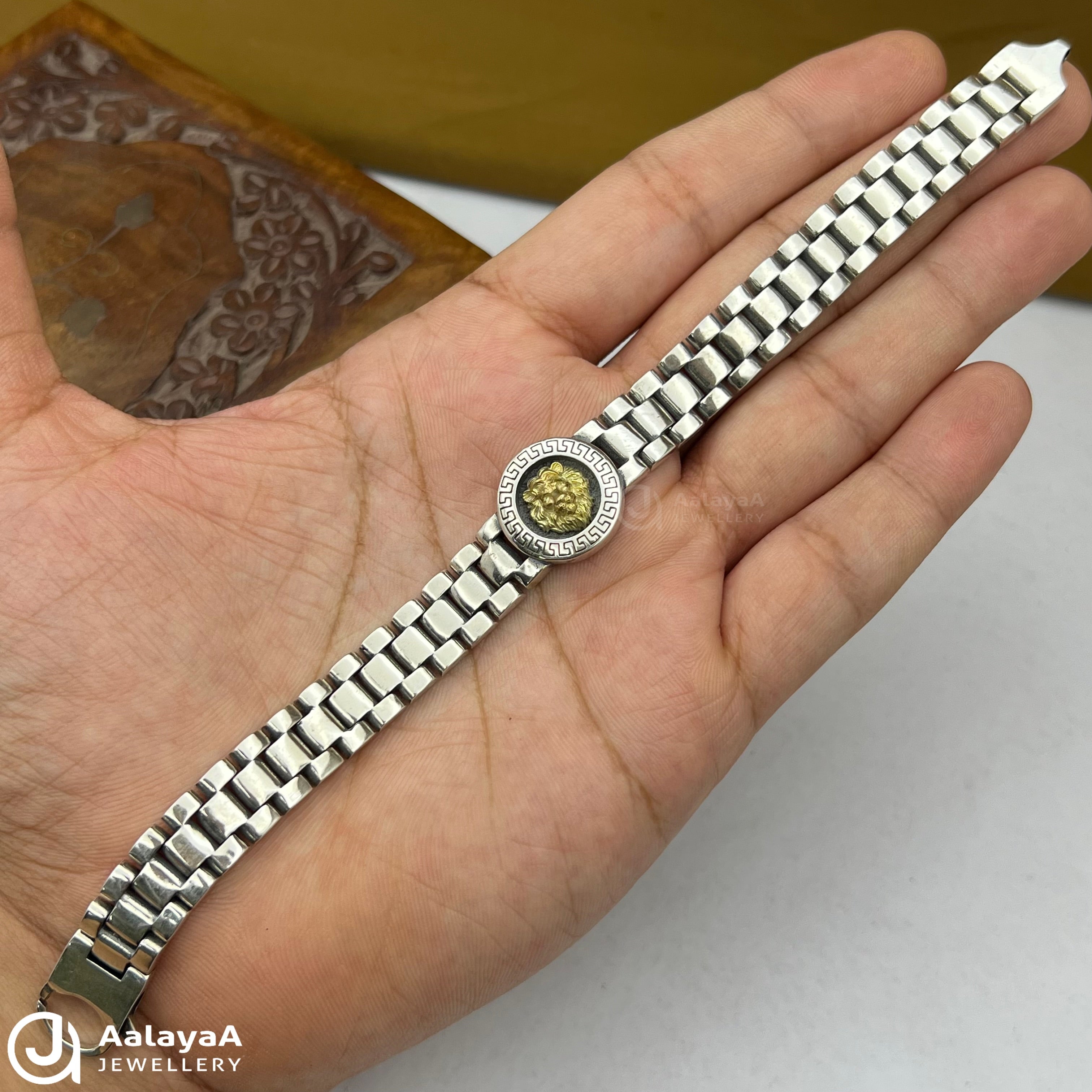 Silver Antique Majestic Lion Bracelet