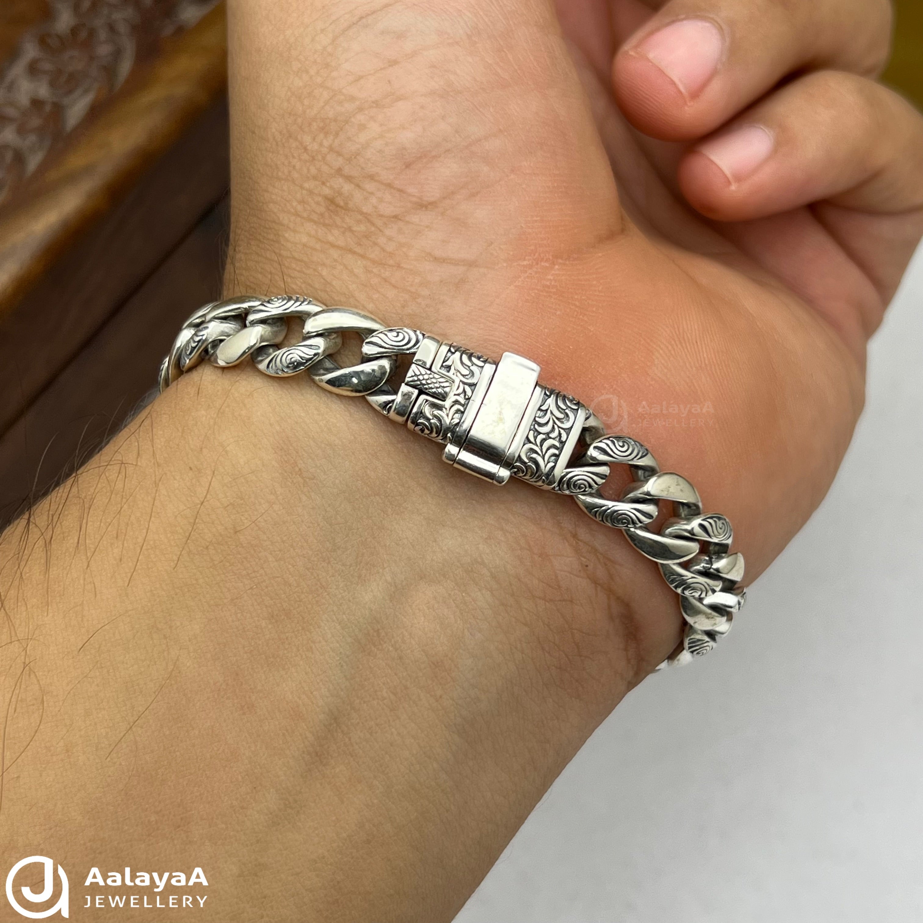 Silver Antique Dynasty Lion Bracelet