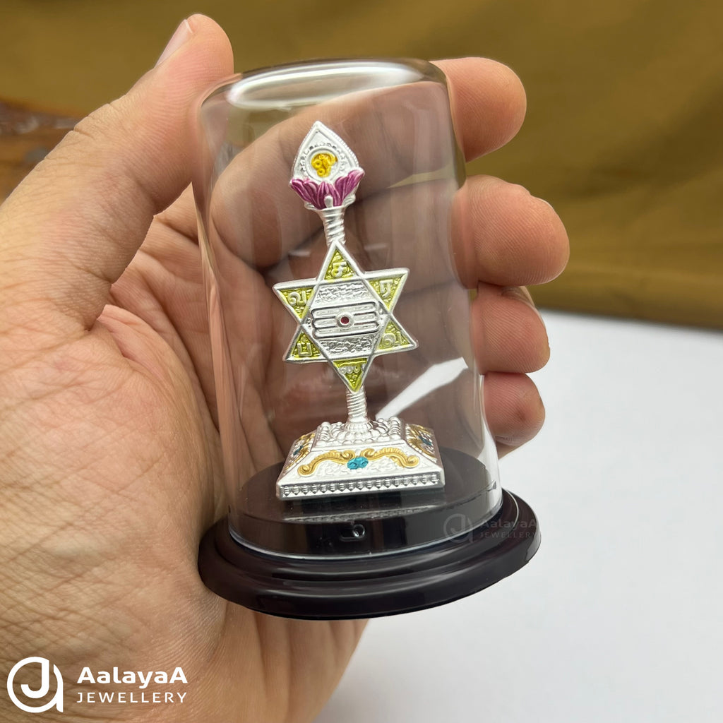 Silver Divine Vel Idol