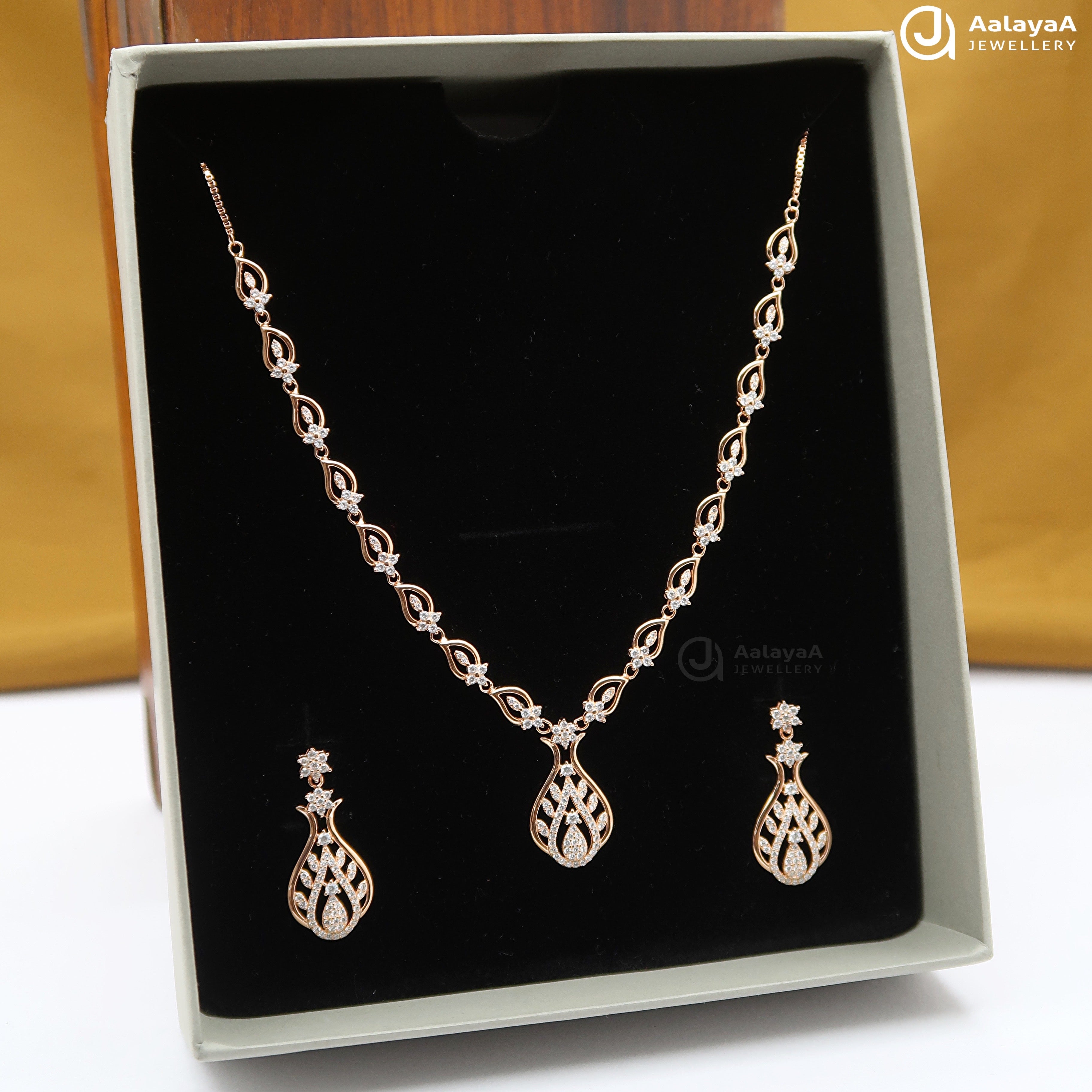 Silver Rose Gold Majesty Necklace Set