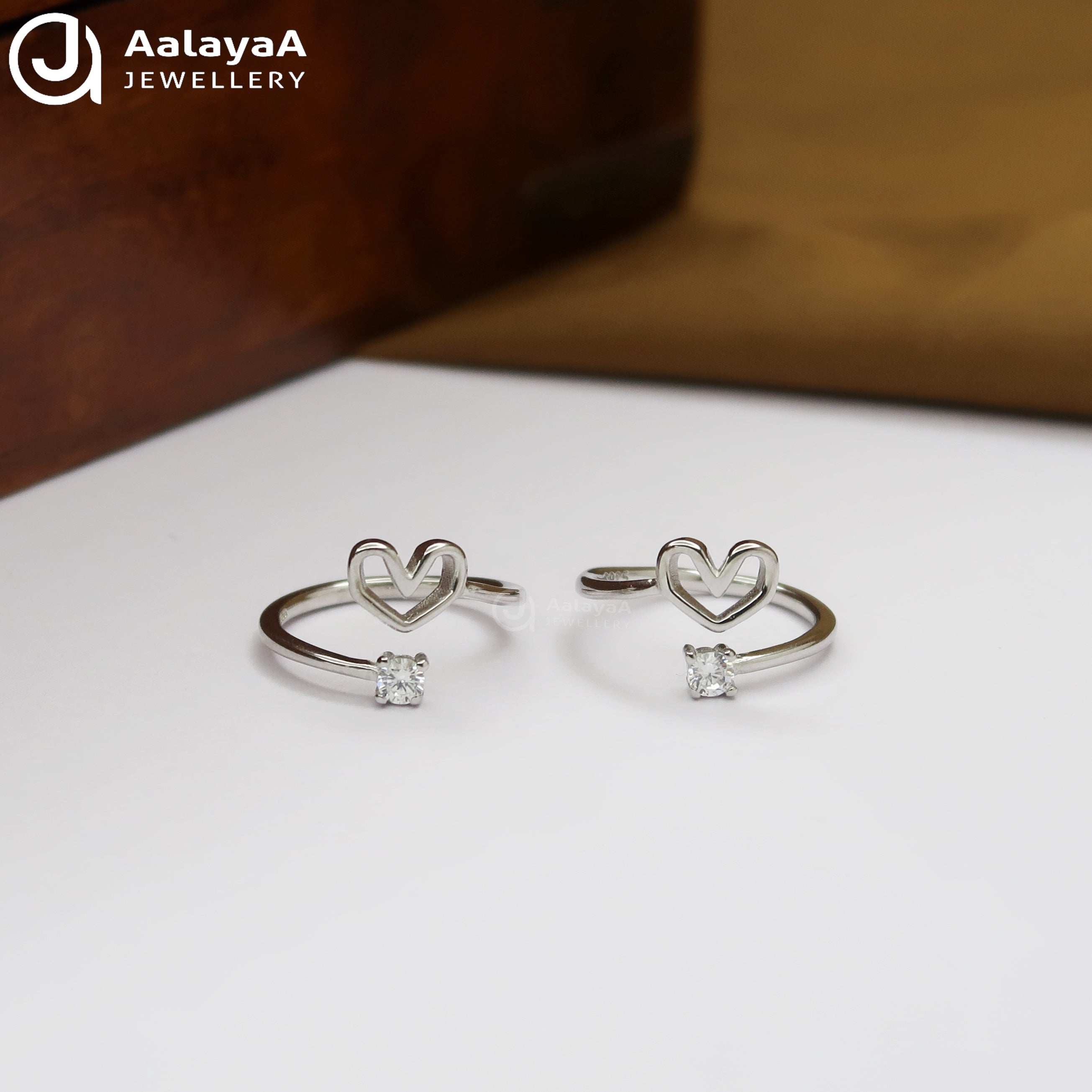 Silver Eternal Heart Toe Ring