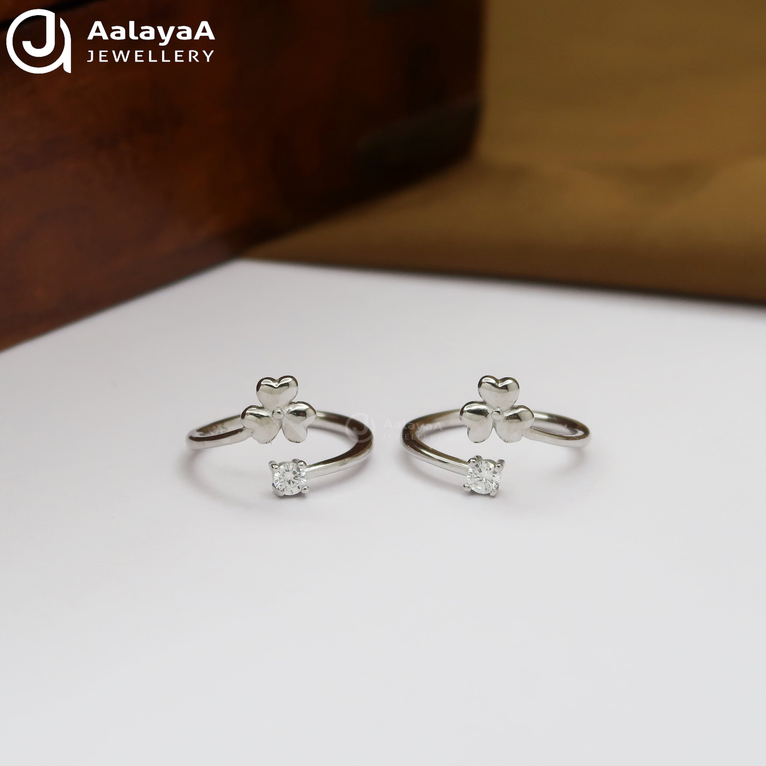 Silver Floral Grace Toe Rings