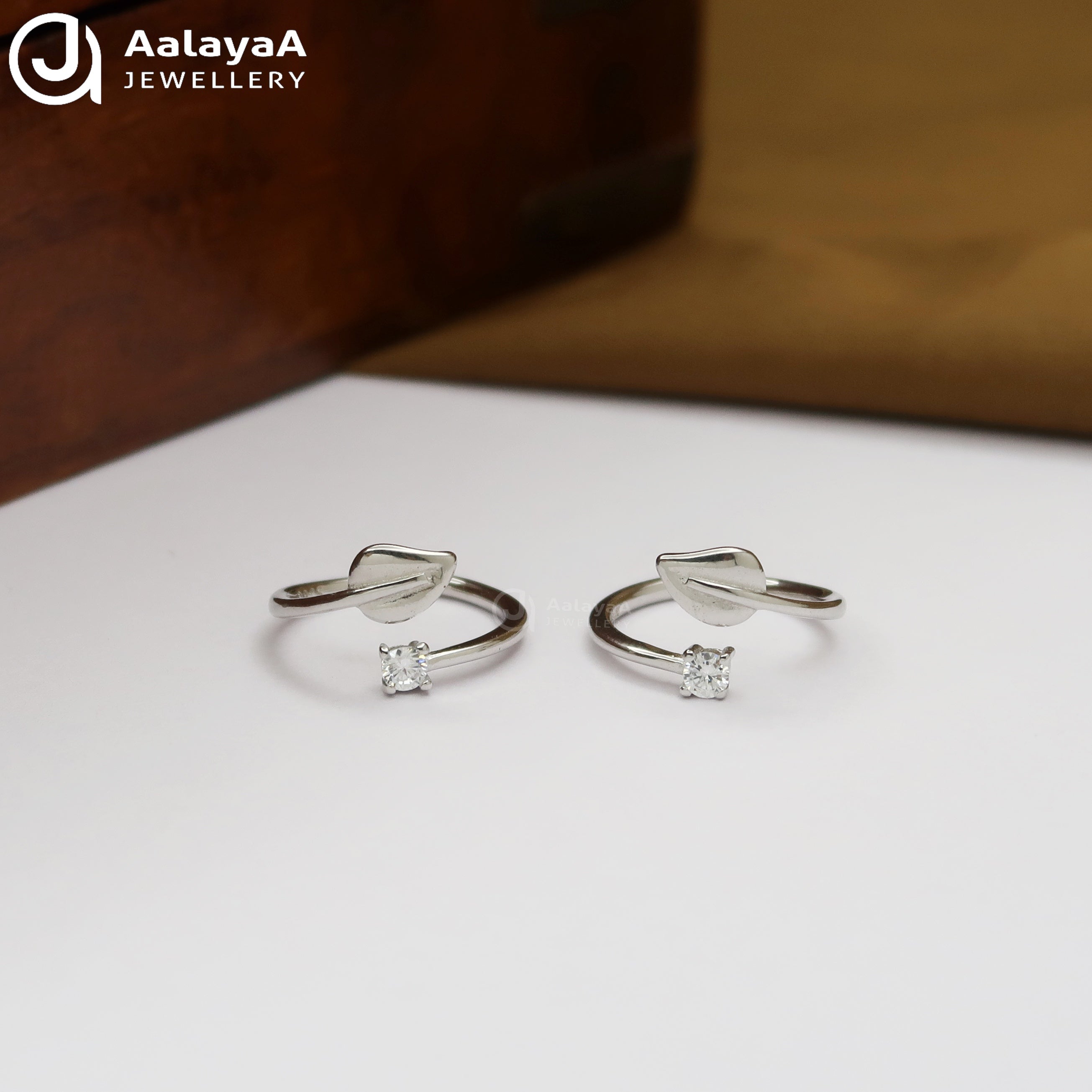 Silver Nature Grace Toe Ring