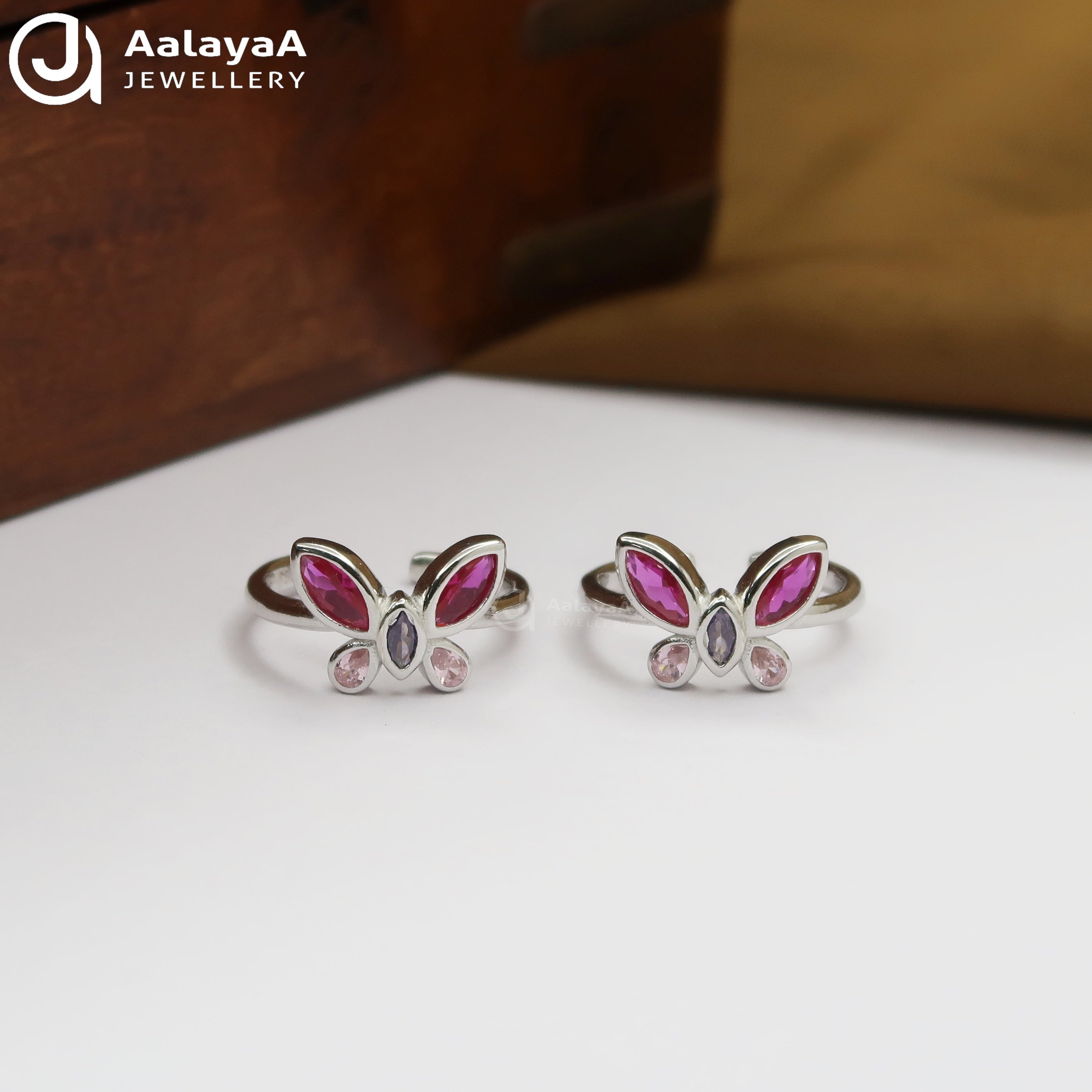Silver Flutter Blush Toe Ring