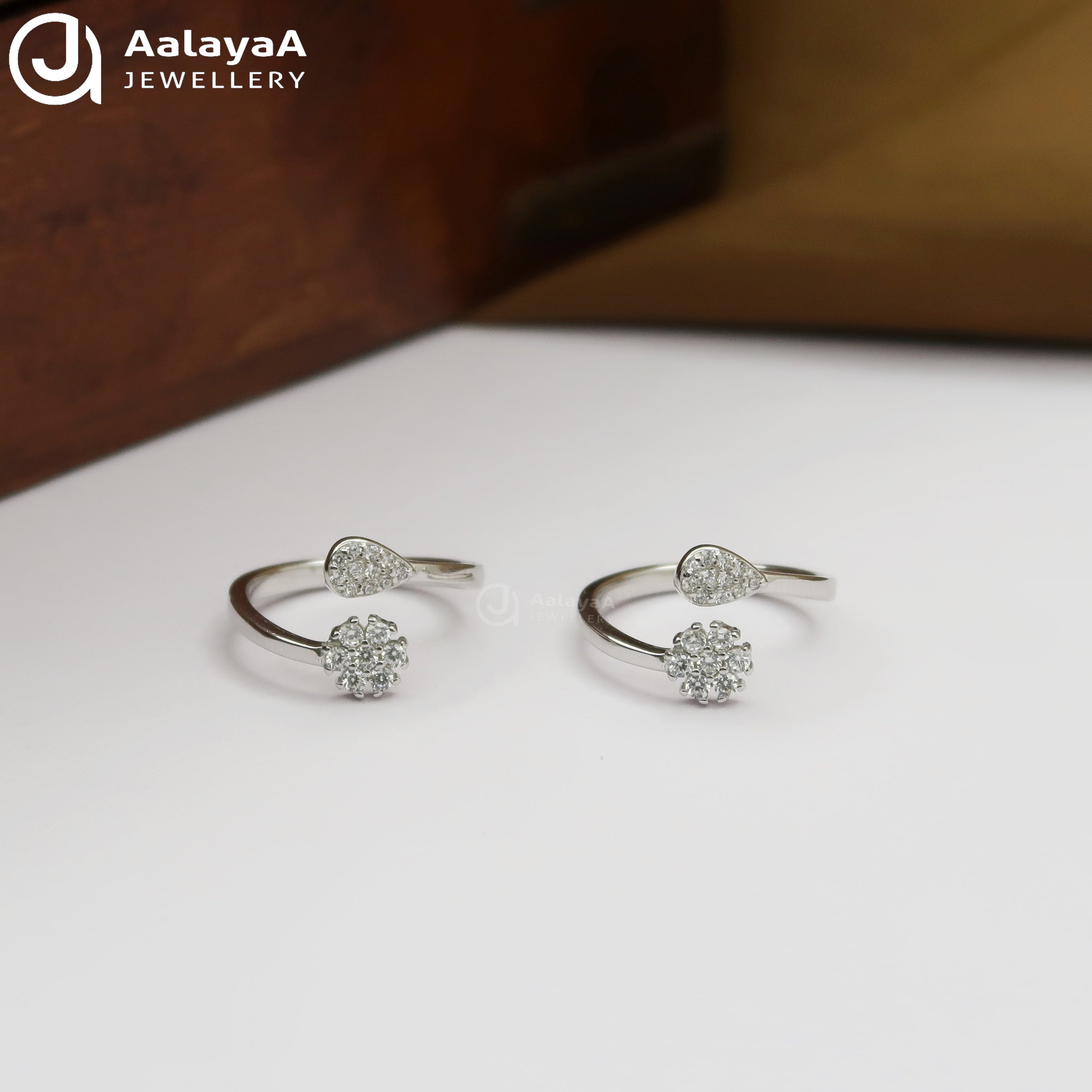 Silver Pearl Petal Toe Ring
