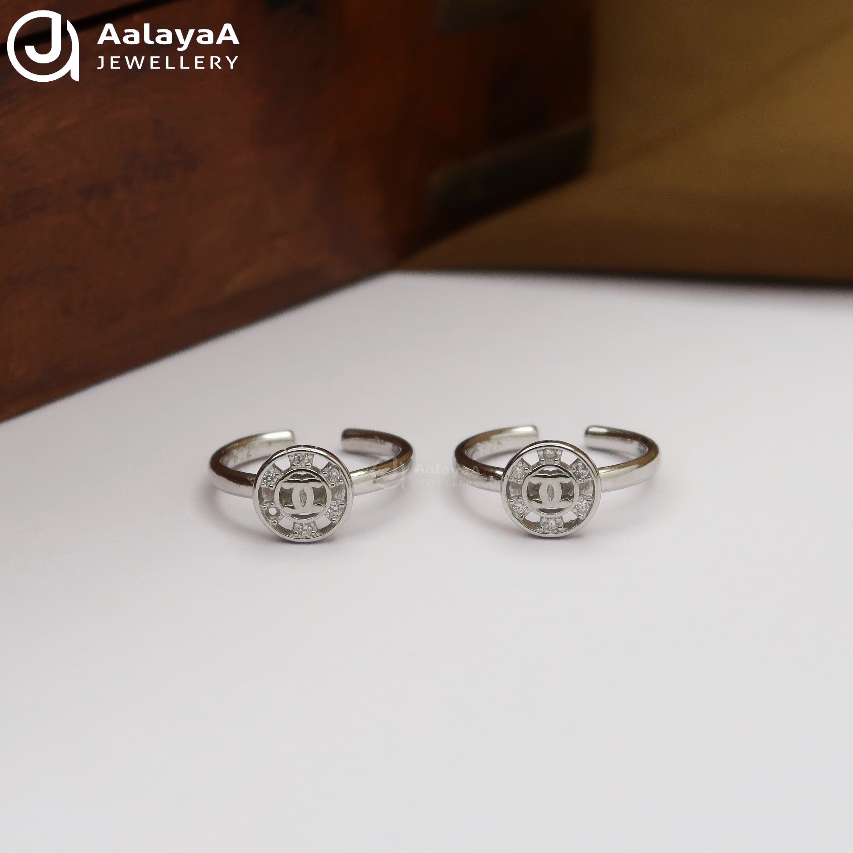 Silver Celestia Medallion Toe Ring