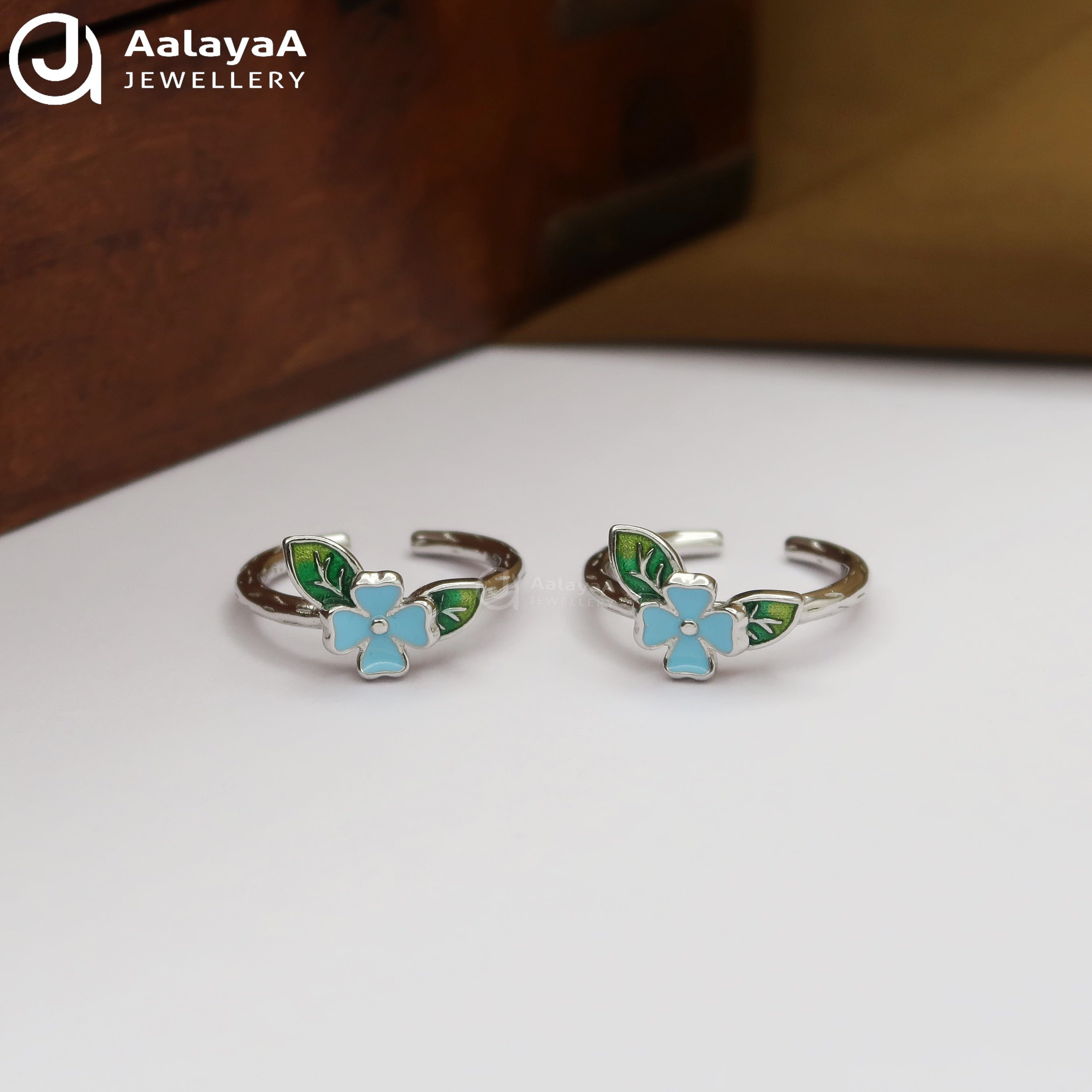 Silver Ocean Bloom Toe Ring