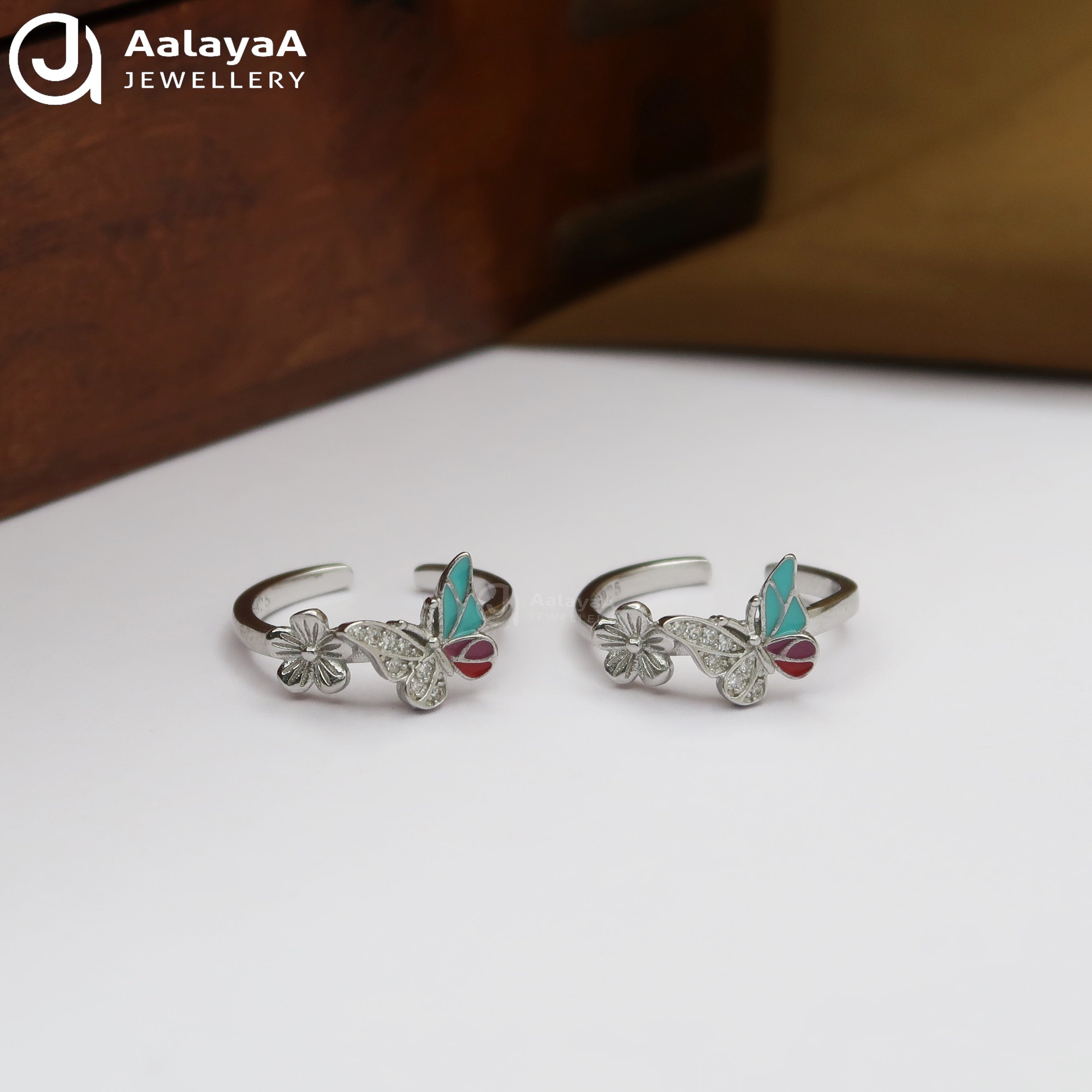 Silver Garden Flutter Toe Ring
